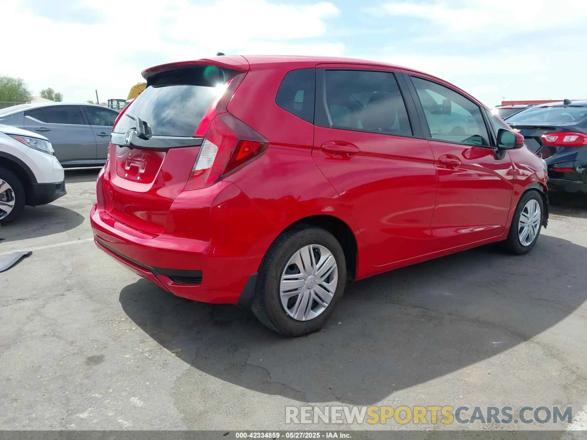 4 Photograph of a damaged car 3HGGK5H46KM710969 HONDA FIT 2019
