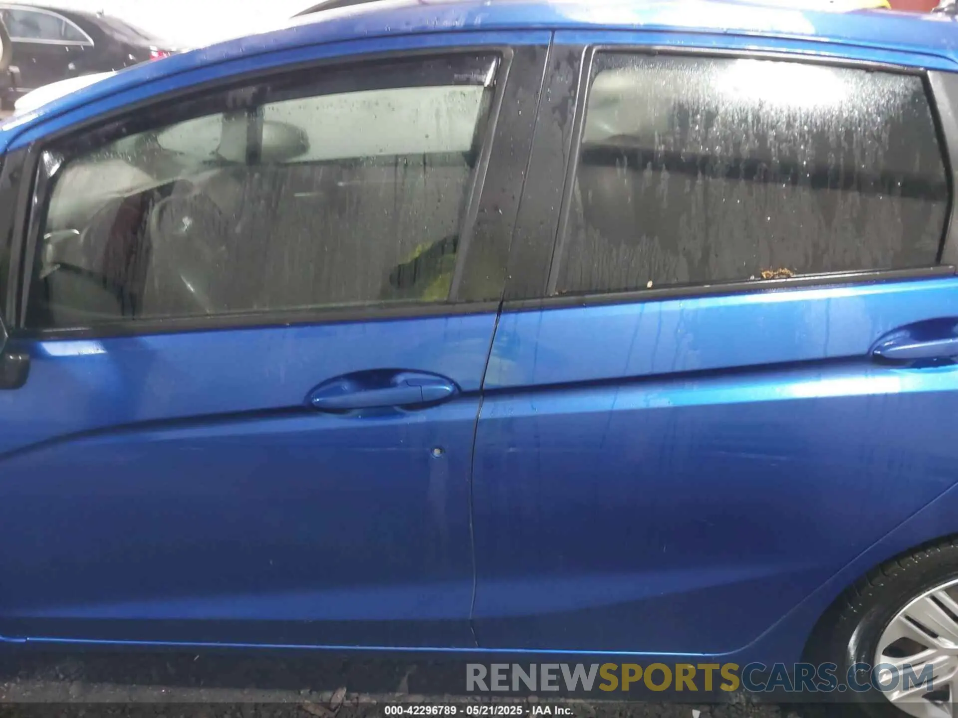 14 Photograph of a damaged car 3HGGK5H47KM736786 HONDA FIT 2019