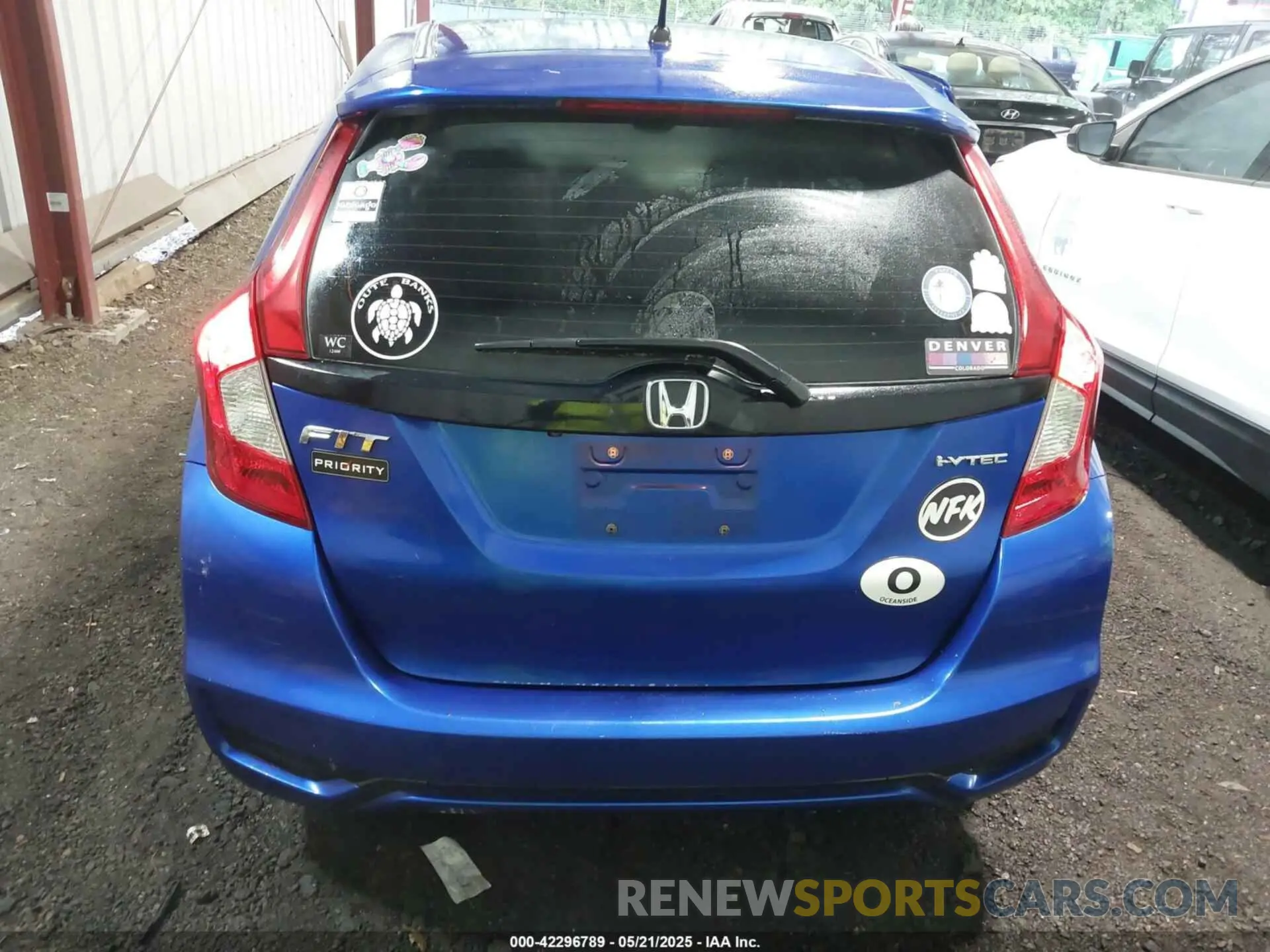 16 Photograph of a damaged car 3HGGK5H47KM736786 HONDA FIT 2019