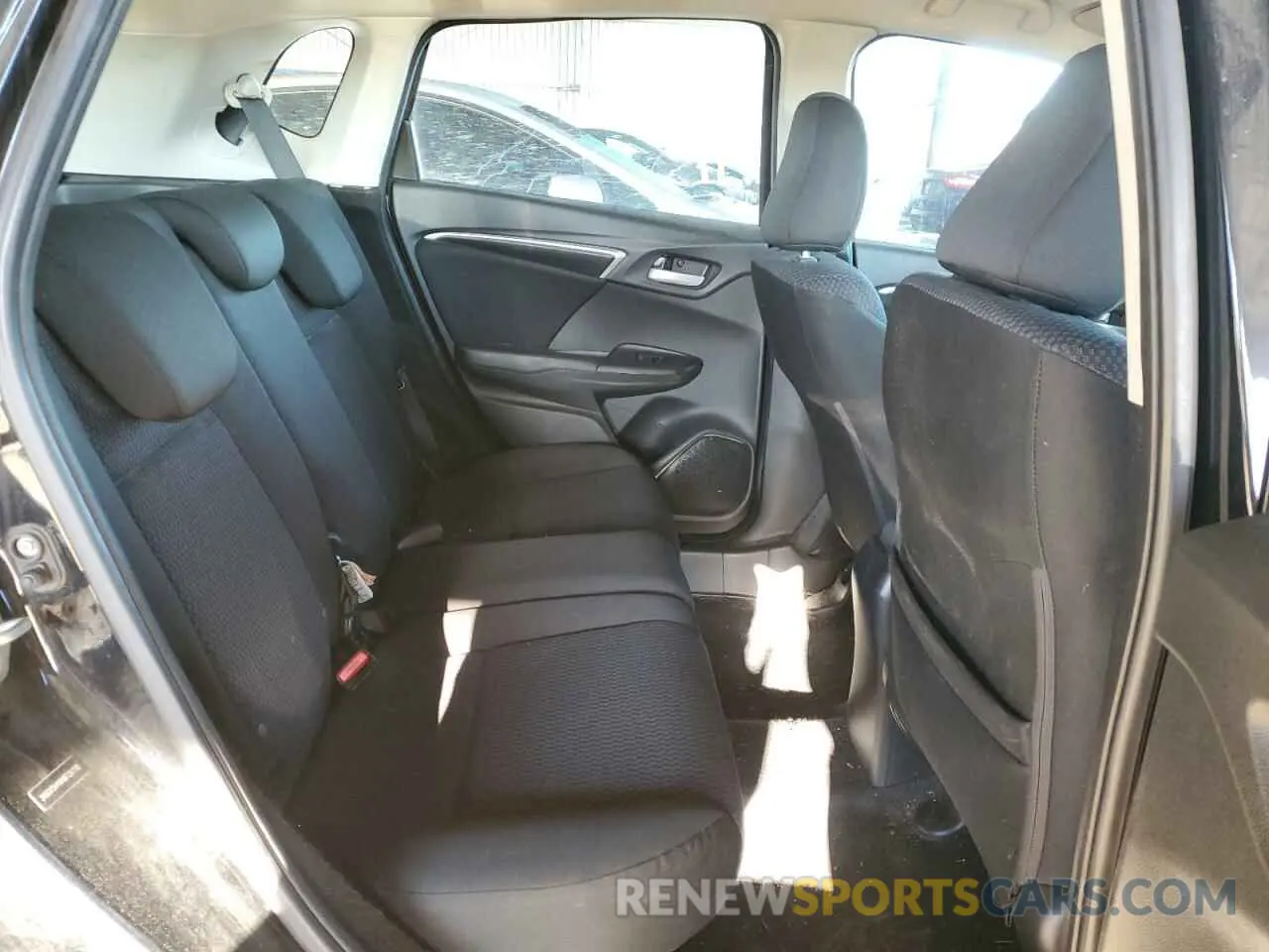 10 Photograph of a damaged car 3HGGK5H49KM729158 HONDA FIT 2019