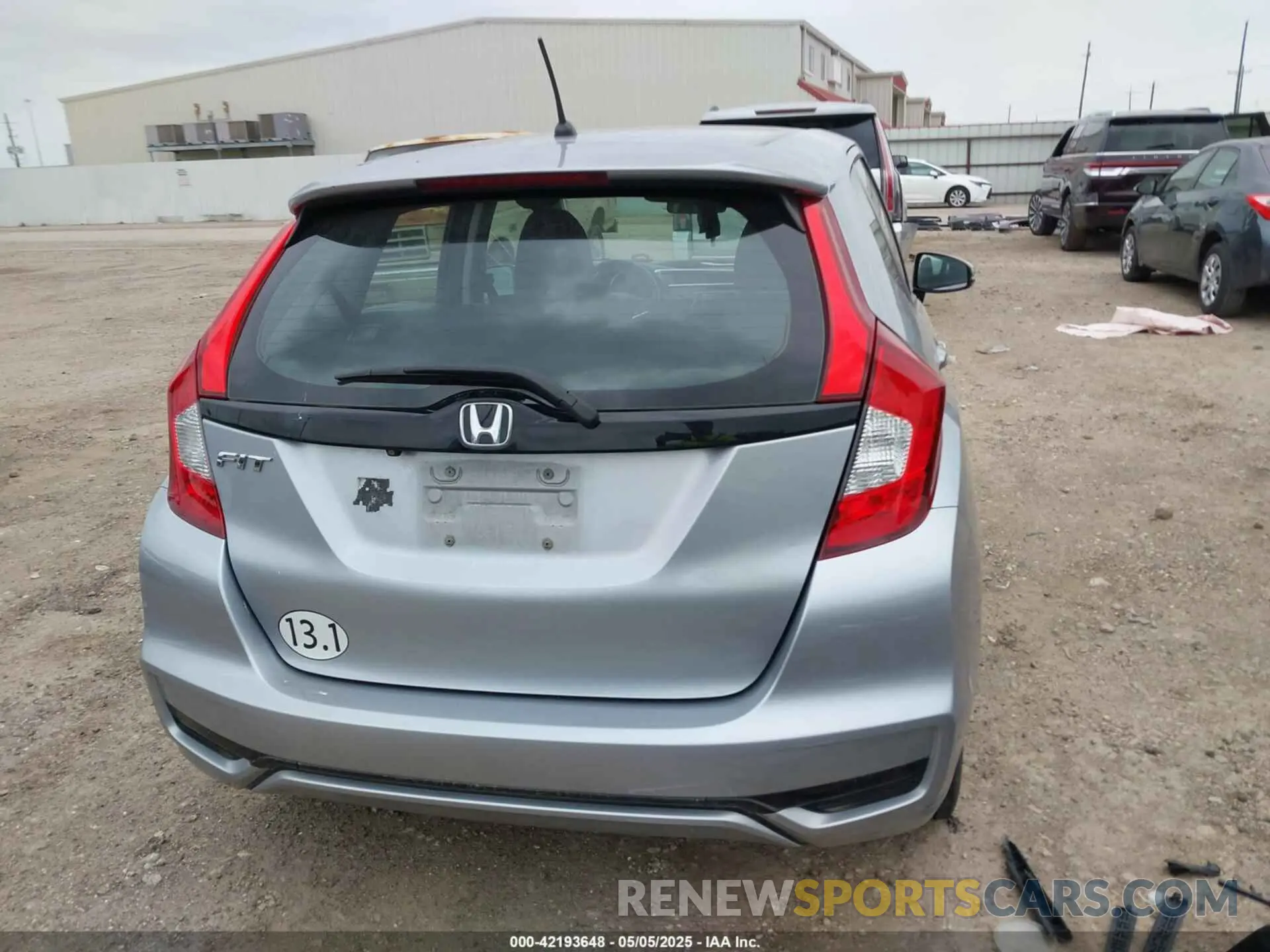 16 Фотография поврежденного автомобиля 3HGGK5H49KM732755 HONDA FIT 2019