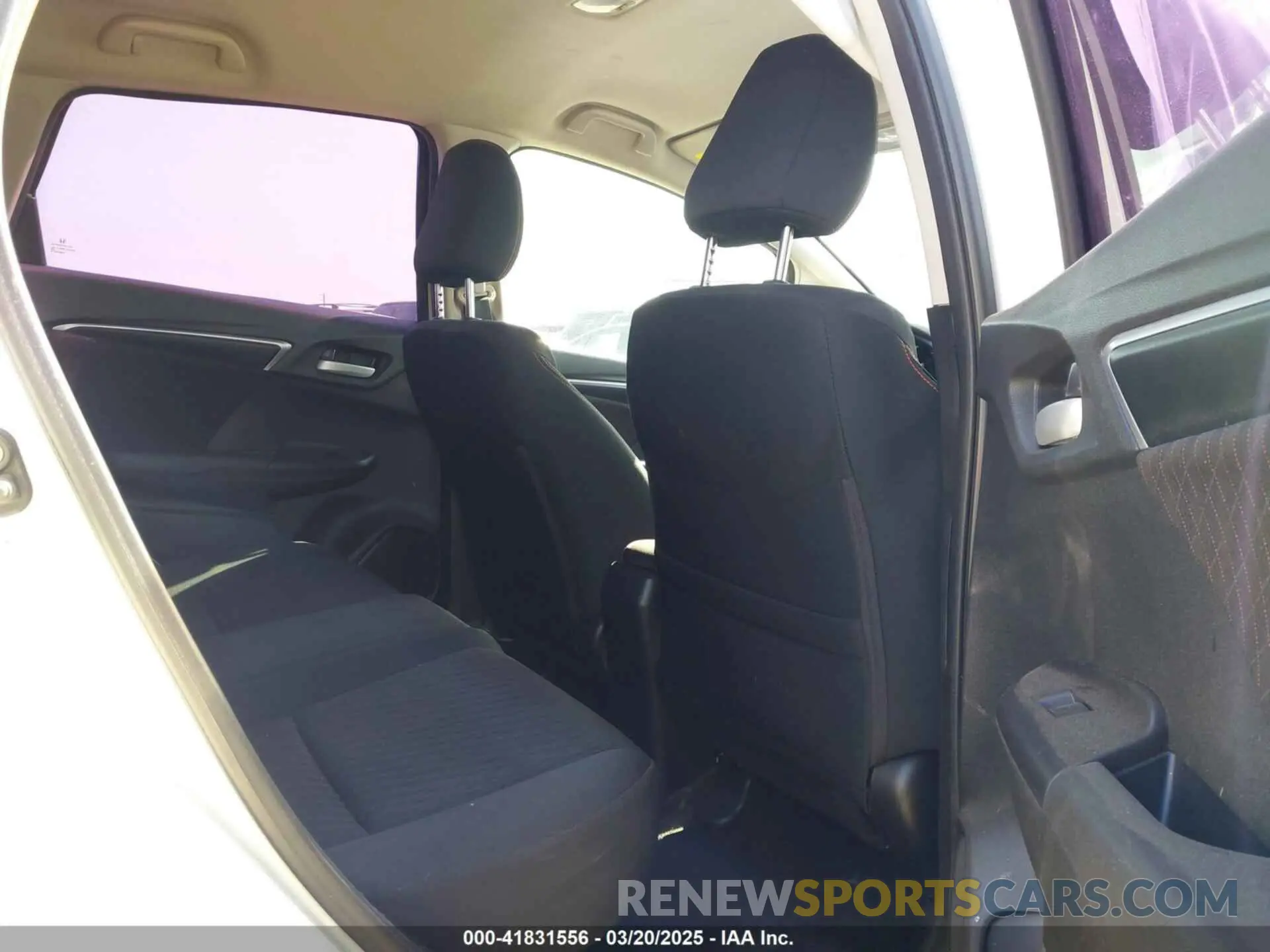 8 Фотография поврежденного автомобиля 3HGGK5H60KM717921 HONDA FIT 2019