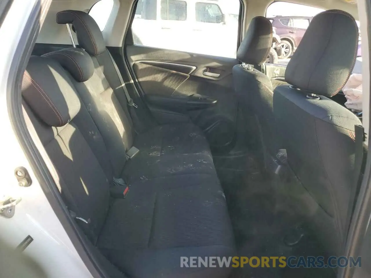 10 Photograph of a damaged car 3HGGK5H63KM700952 HONDA FIT 2019