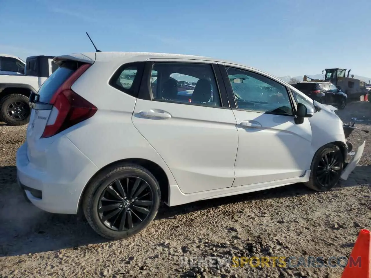 3 Photograph of a damaged car 3HGGK5H63KM700952 HONDA FIT 2019