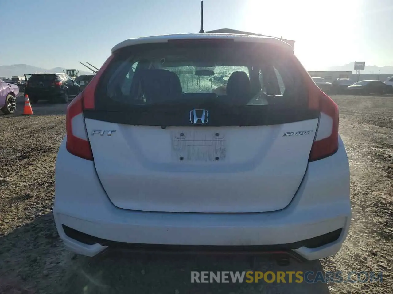 6 Photograph of a damaged car 3HGGK5H63KM700952 HONDA FIT 2019