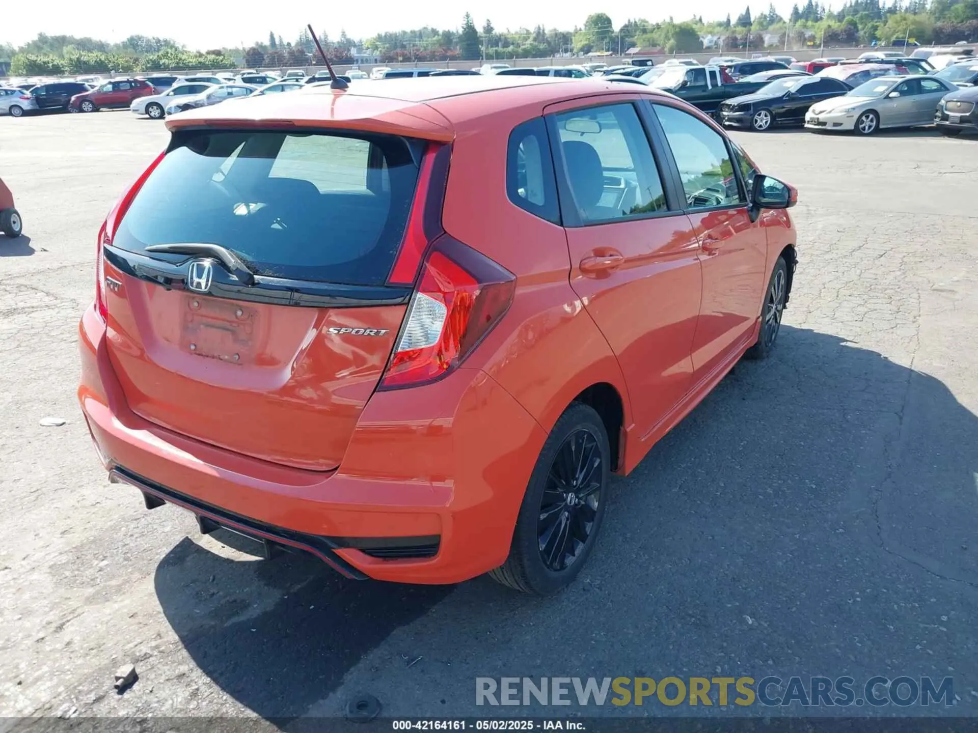 4 Photograph of a damaged car 3HGGK5H64KM717632 HONDA FIT 2019