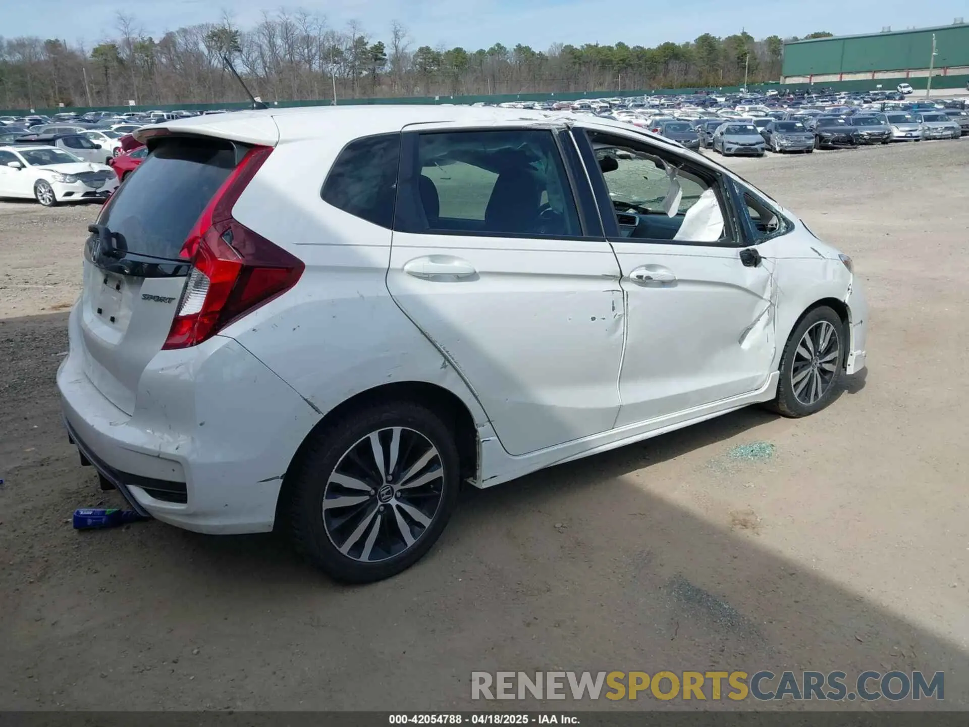 4 Photograph of a damaged car 3HGGK5H67KM719889 HONDA FIT 2019