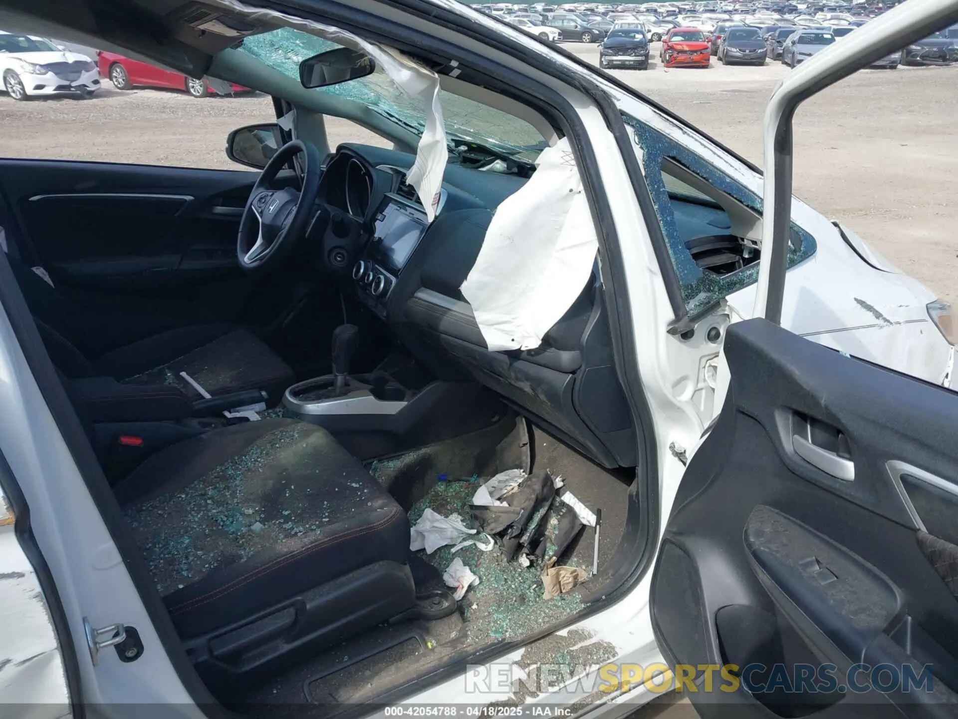 5 Photograph of a damaged car 3HGGK5H67KM719889 HONDA FIT 2019
