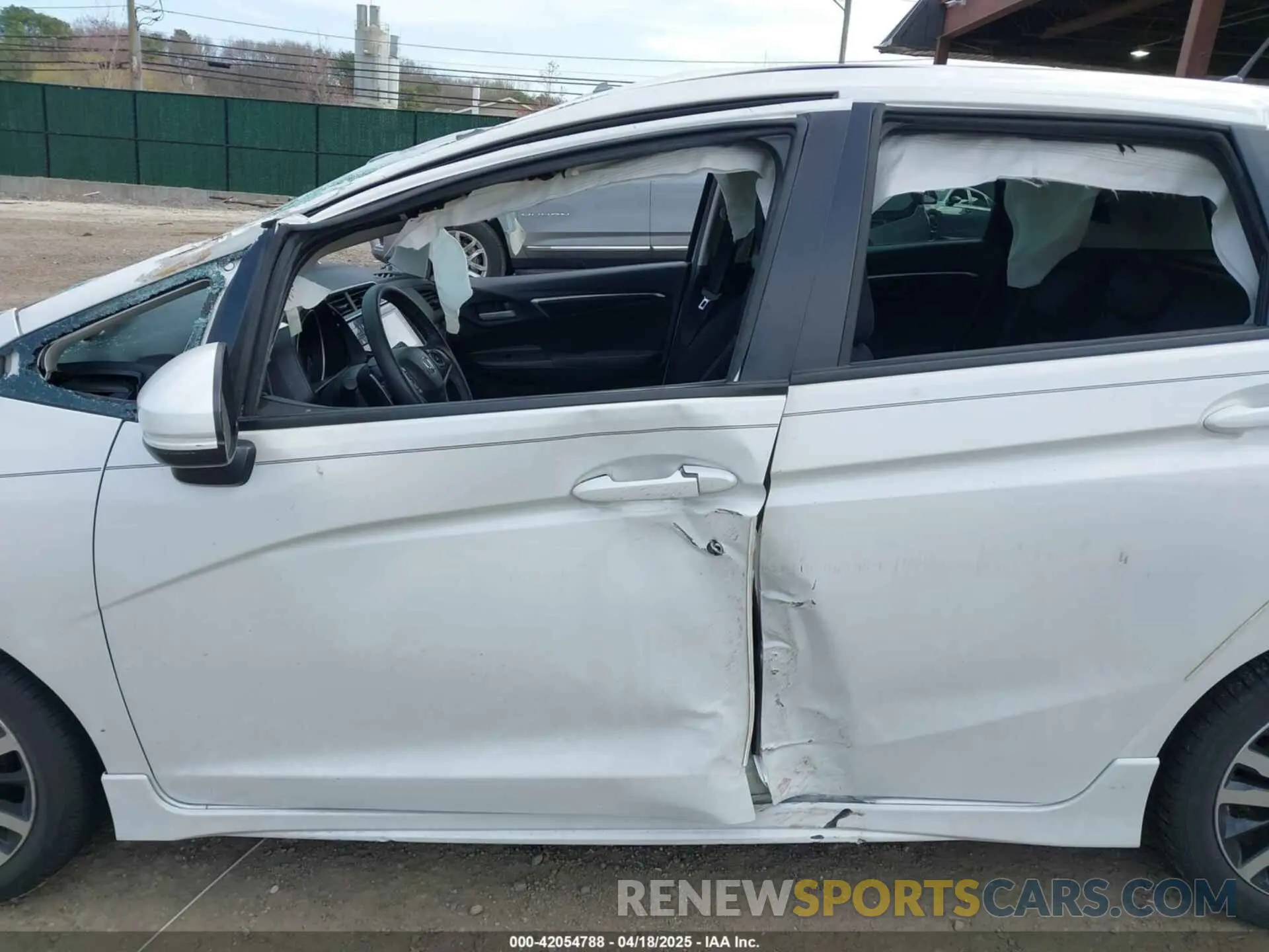 6 Photograph of a damaged car 3HGGK5H67KM719889 HONDA FIT 2019