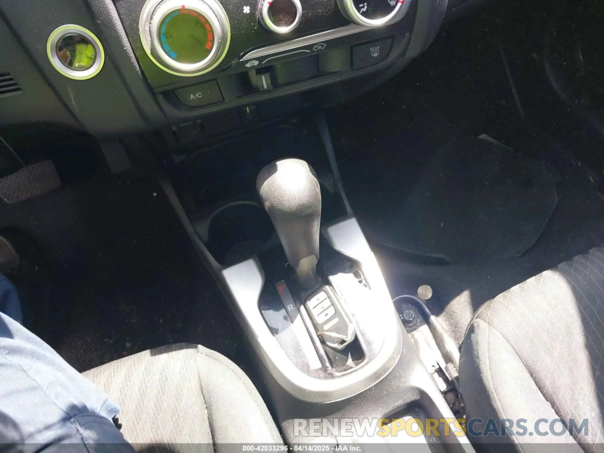 11 Photograph of a damaged car 3HGGK5H80KM715748 HONDA FIT 2019