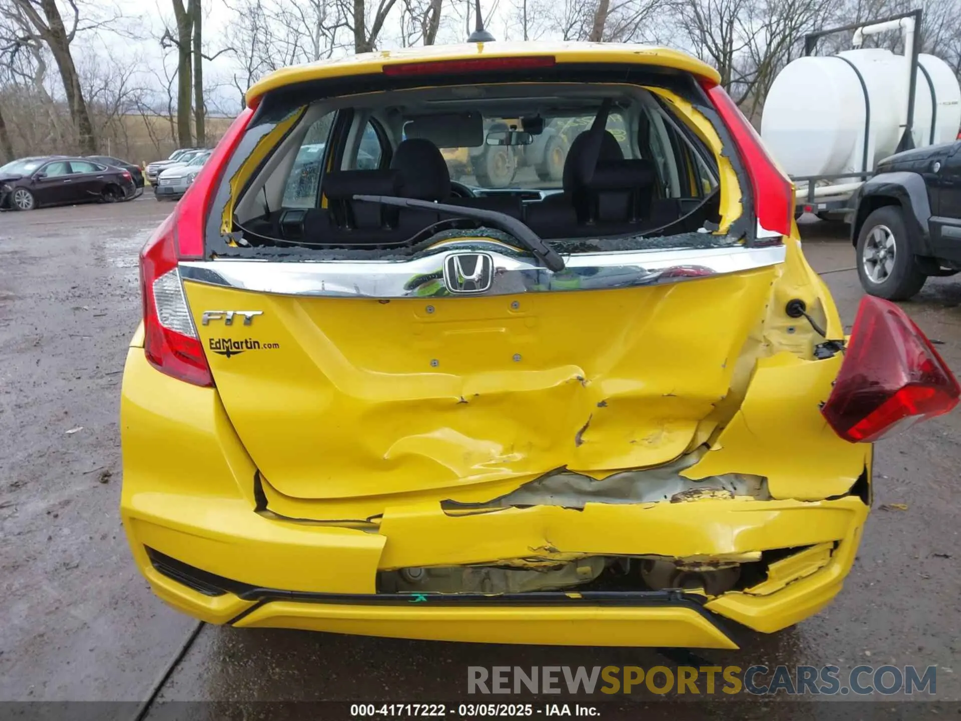 16 Photograph of a damaged car 3HGGK5H81KM712860 HONDA FIT 2019