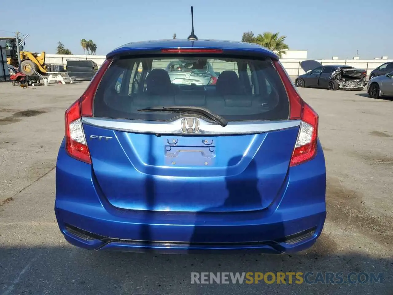 6 Photograph of a damaged car 3HGGK5H81KM743381 HONDA FIT 2019