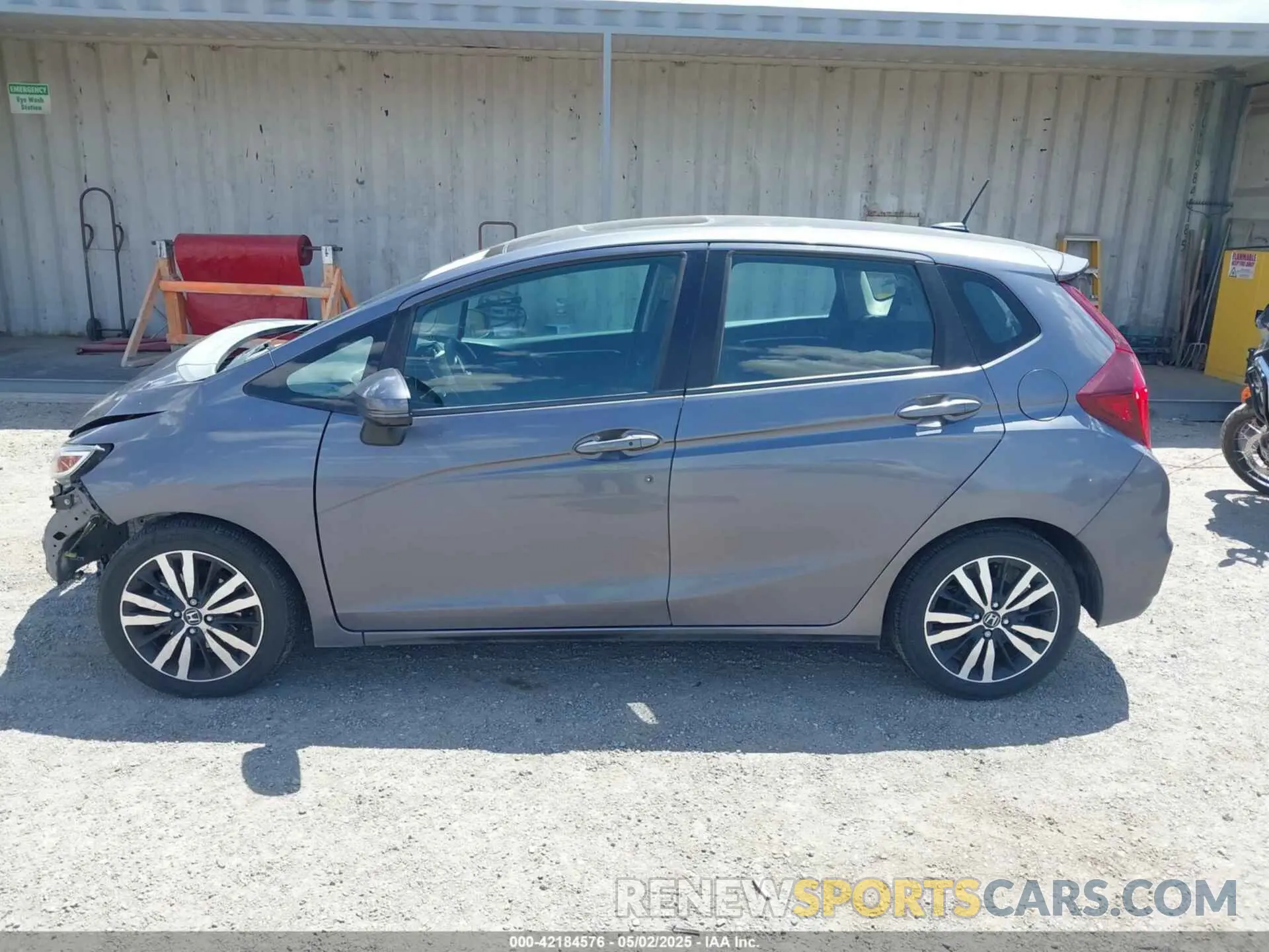 15 Photograph of a damaged car 3HGGK5H82KM738030 HONDA FIT 2019