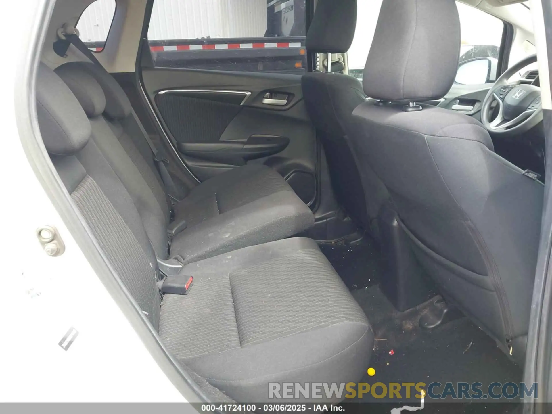 8 Фотография поврежденного автомобиля 3HGGK5H82KM741039 HONDA FIT 2019