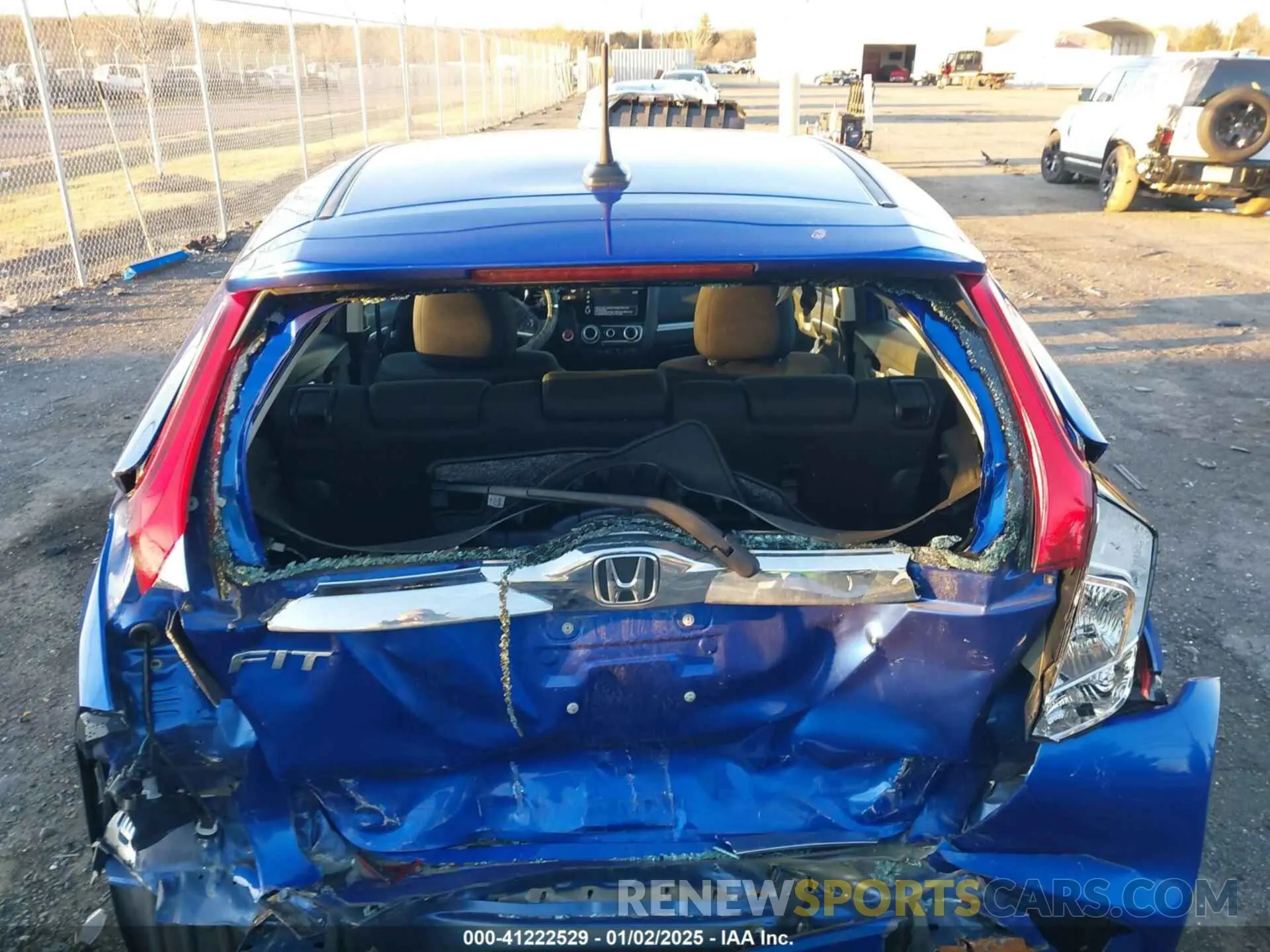 16 Photograph of a damaged car 3HGGK5H82KM741543 HONDA FIT 2019