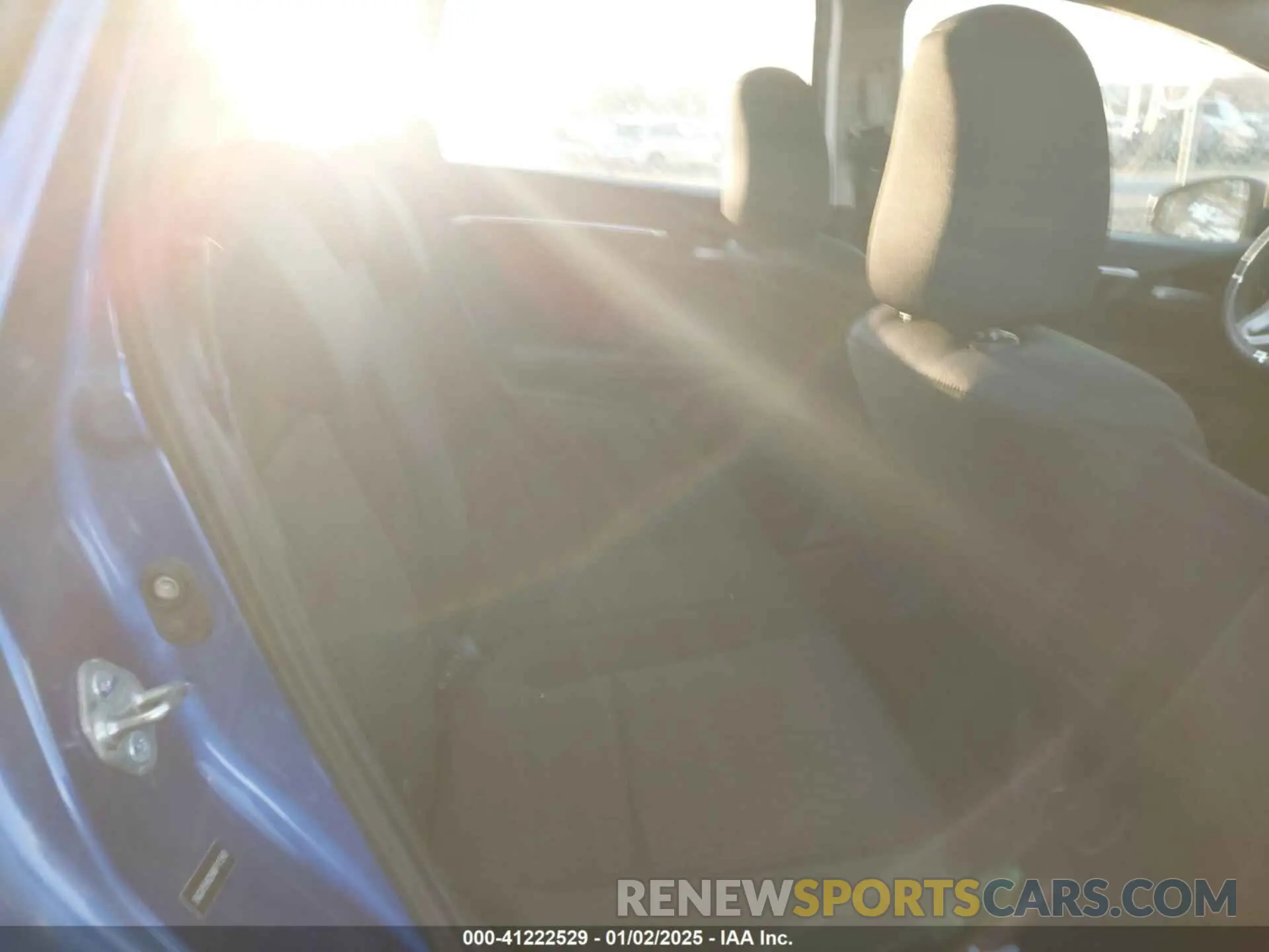 8 Photograph of a damaged car 3HGGK5H82KM741543 HONDA FIT 2019