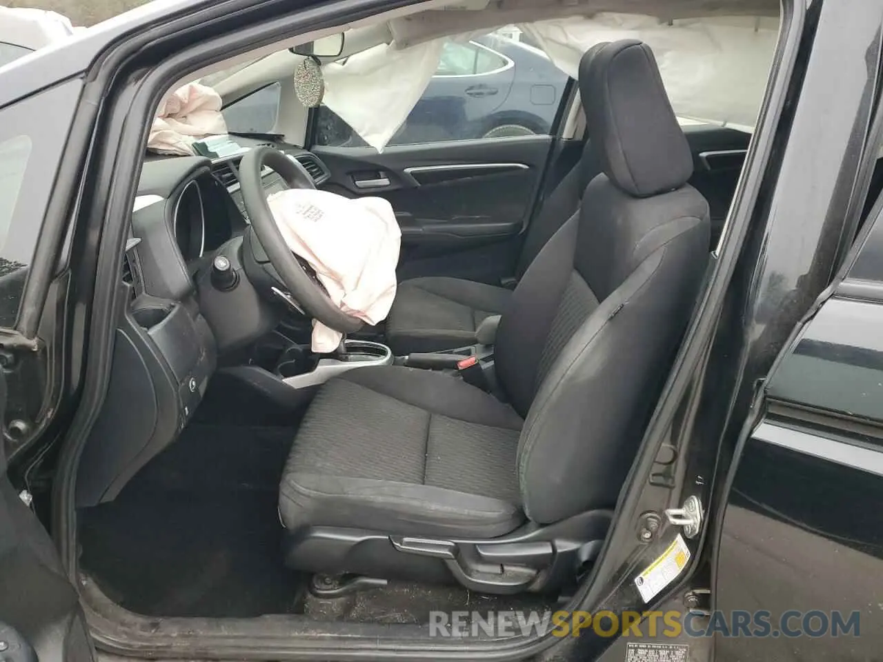 7 Фотография поврежденного автомобиля 3HGGK5H83KM711063 HONDA FIT 2019
