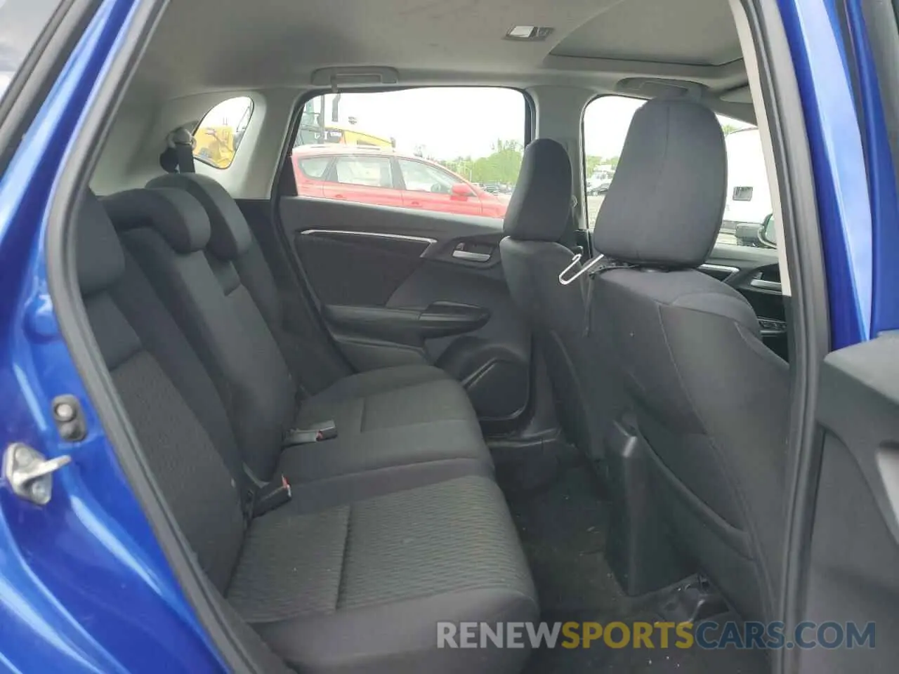 10 Photograph of a damaged car 3HGGK5H83KM718840 HONDA FIT 2019