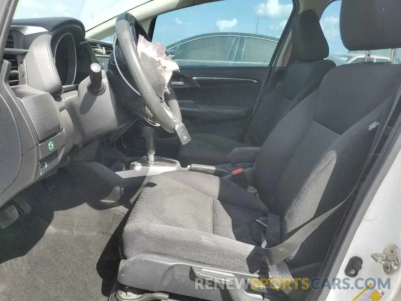 7 Photograph of a damaged car 3HGGK5H83KM726078 HONDA FIT 2019