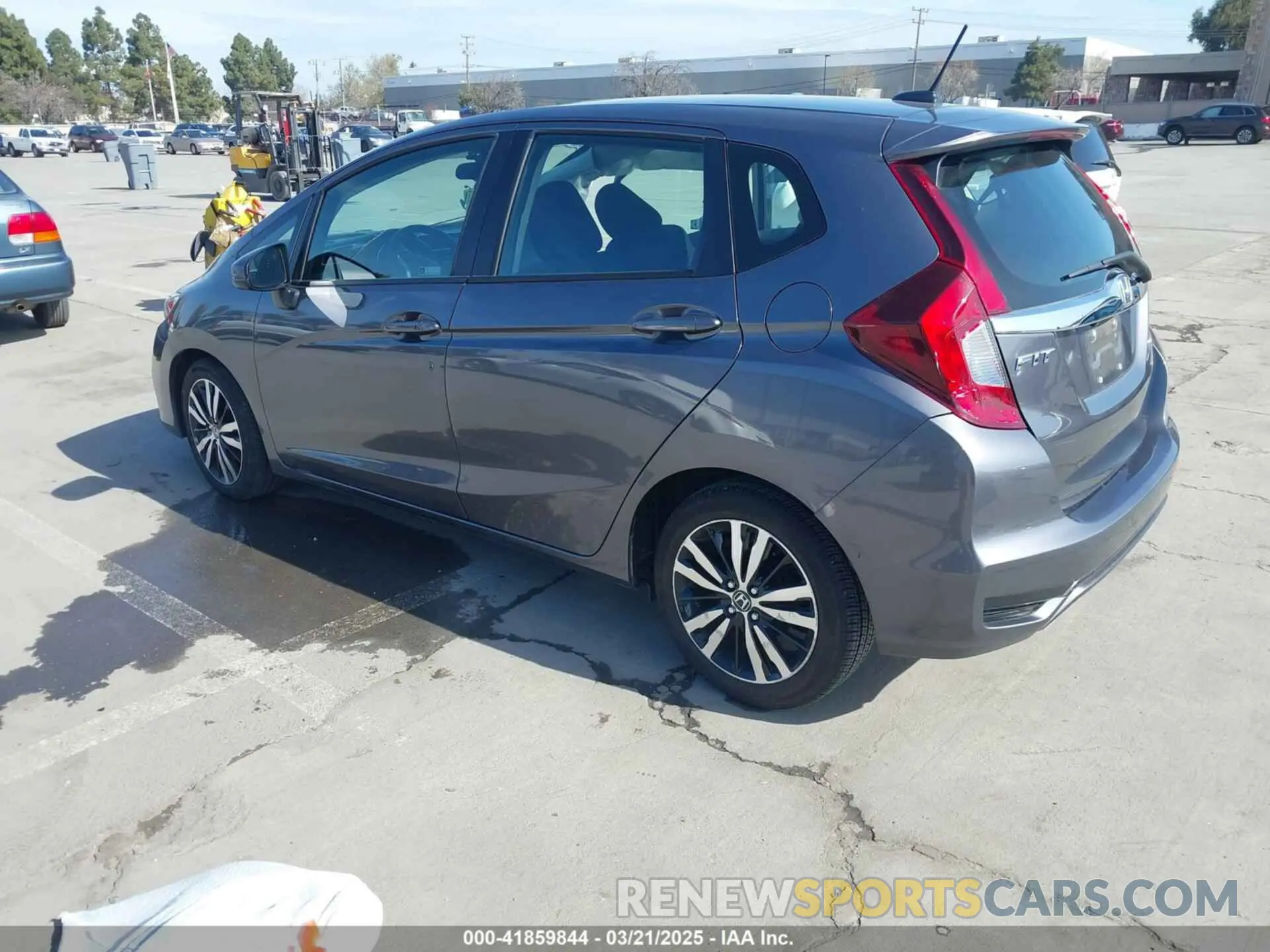 3 Photograph of a damaged car 3HGGK5H84KM742208 HONDA FIT 2019