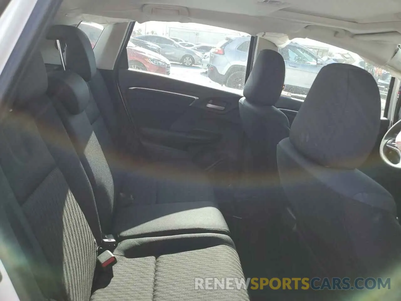 10 Photograph of a damaged car 3HGGK5H85KM703062 HONDA FIT 2019