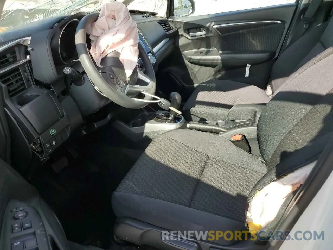 7 Photograph of a damaged car 3HGGK5H85KM703062 HONDA FIT 2019