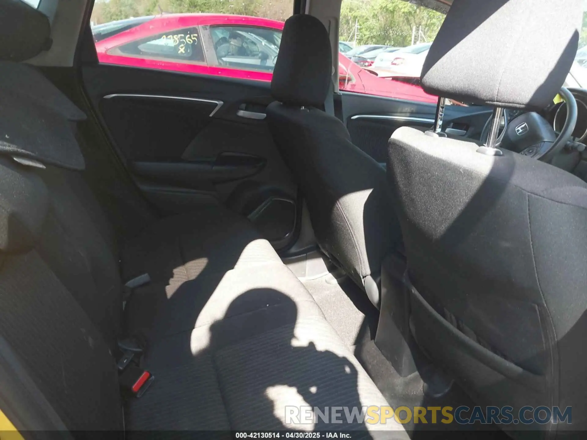 8 Photograph of a damaged car 3HGGK5H85KM724543 HONDA FIT 2019