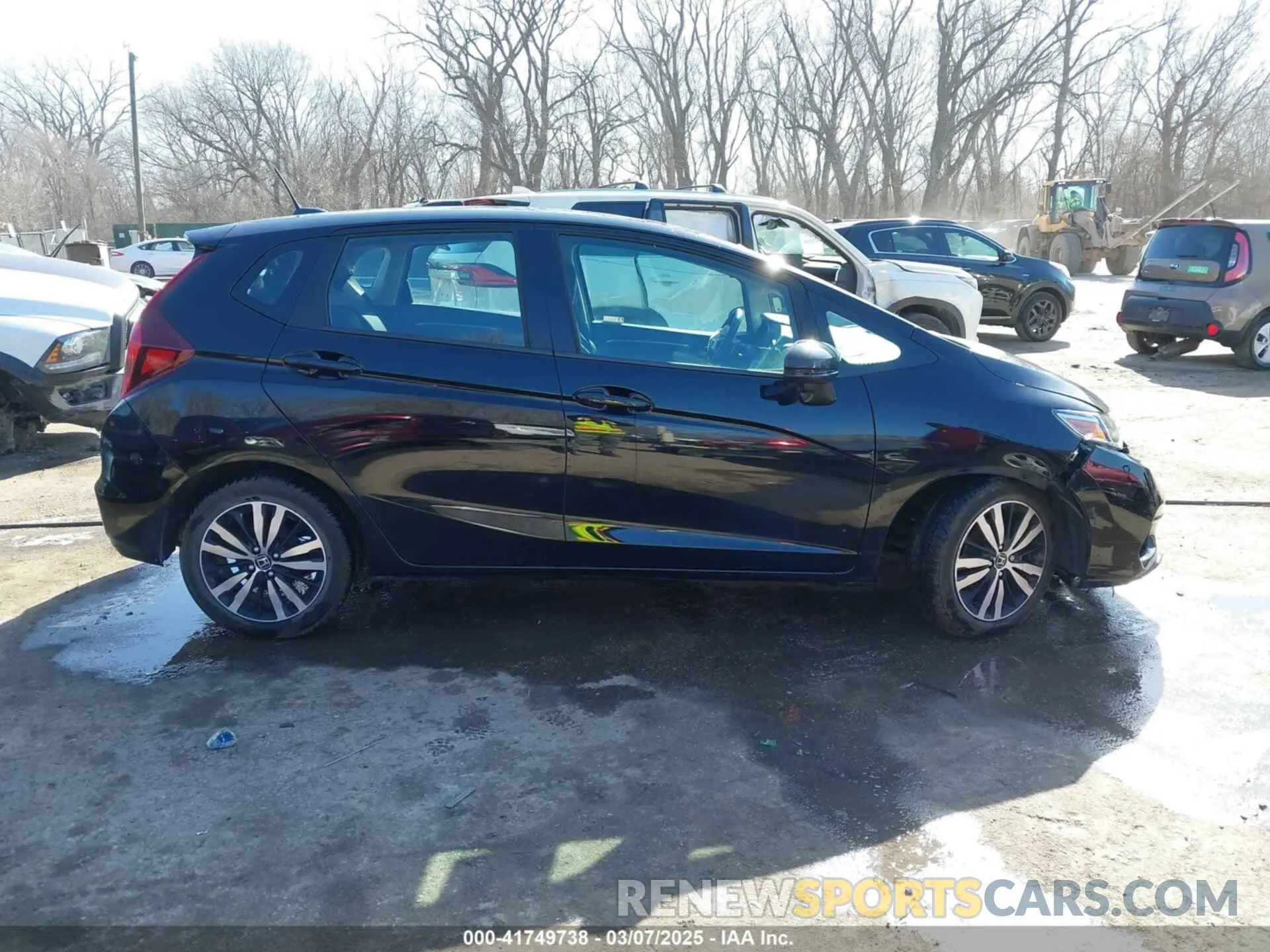 13 Фотография поврежденного автомобиля 3HGGK5H86KM716757 HONDA FIT 2019