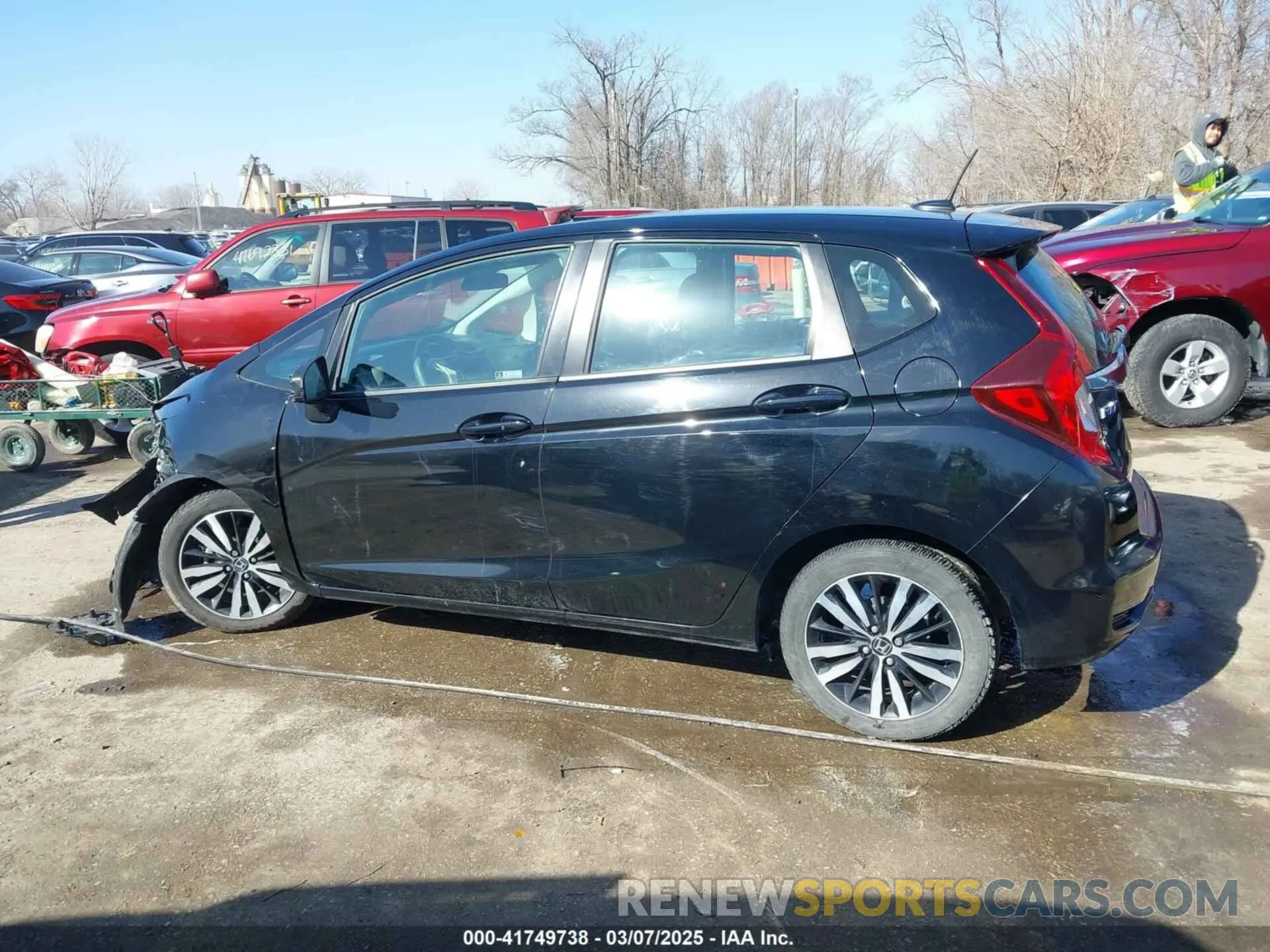 14 Фотография поврежденного автомобиля 3HGGK5H86KM716757 HONDA FIT 2019