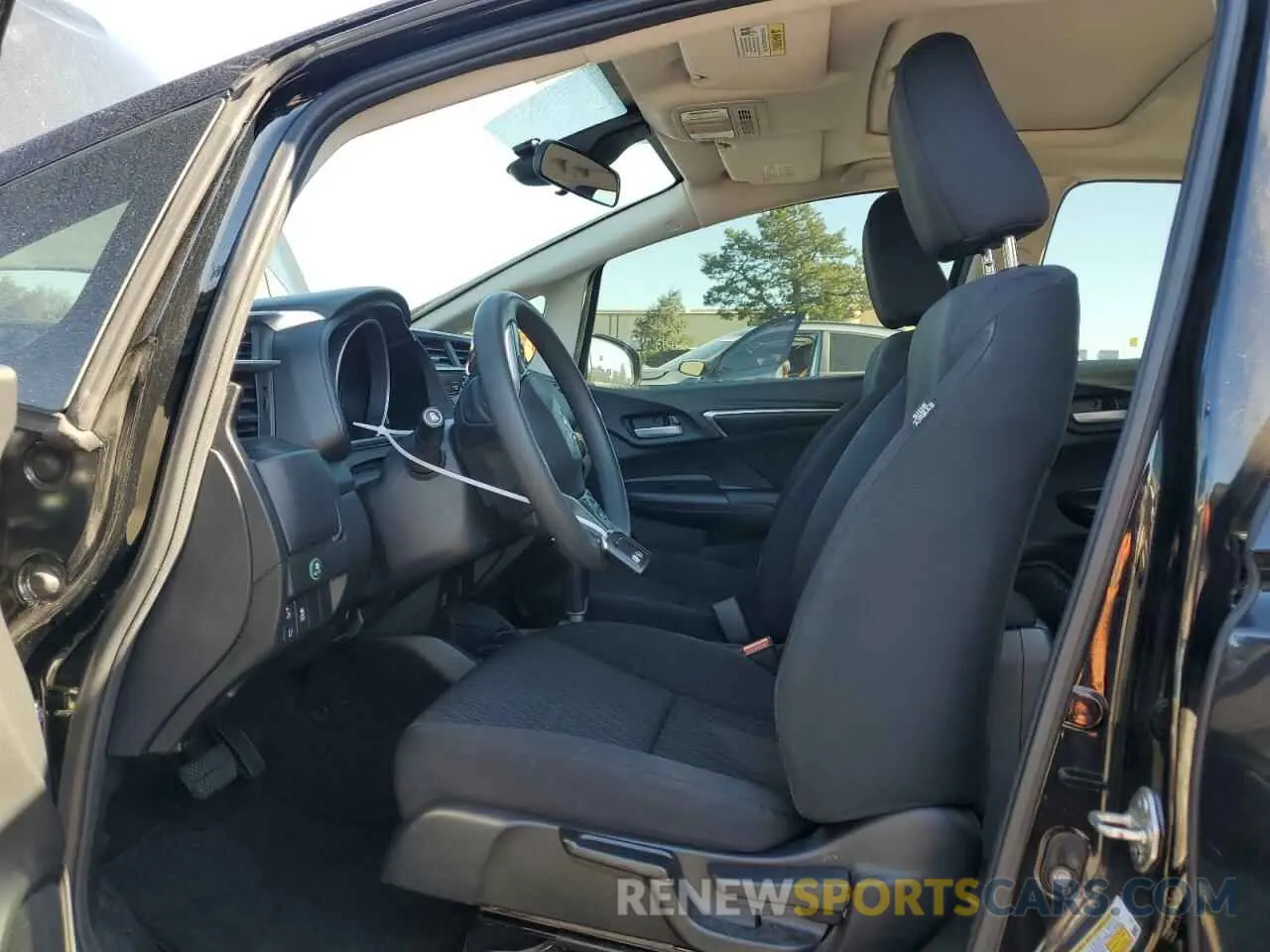 7 Фотография поврежденного автомобиля 3HGGK5H86KM721621 HONDA FIT 2019
