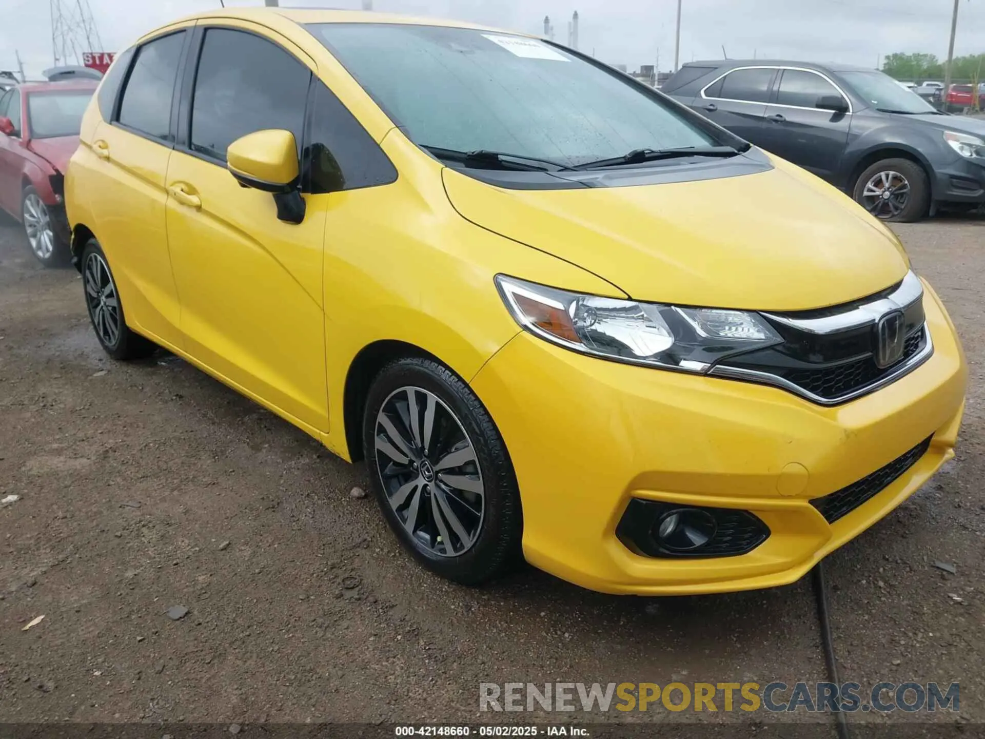 1 Photograph of a damaged car 3HGGK5H86KM723689 HONDA FIT 2019