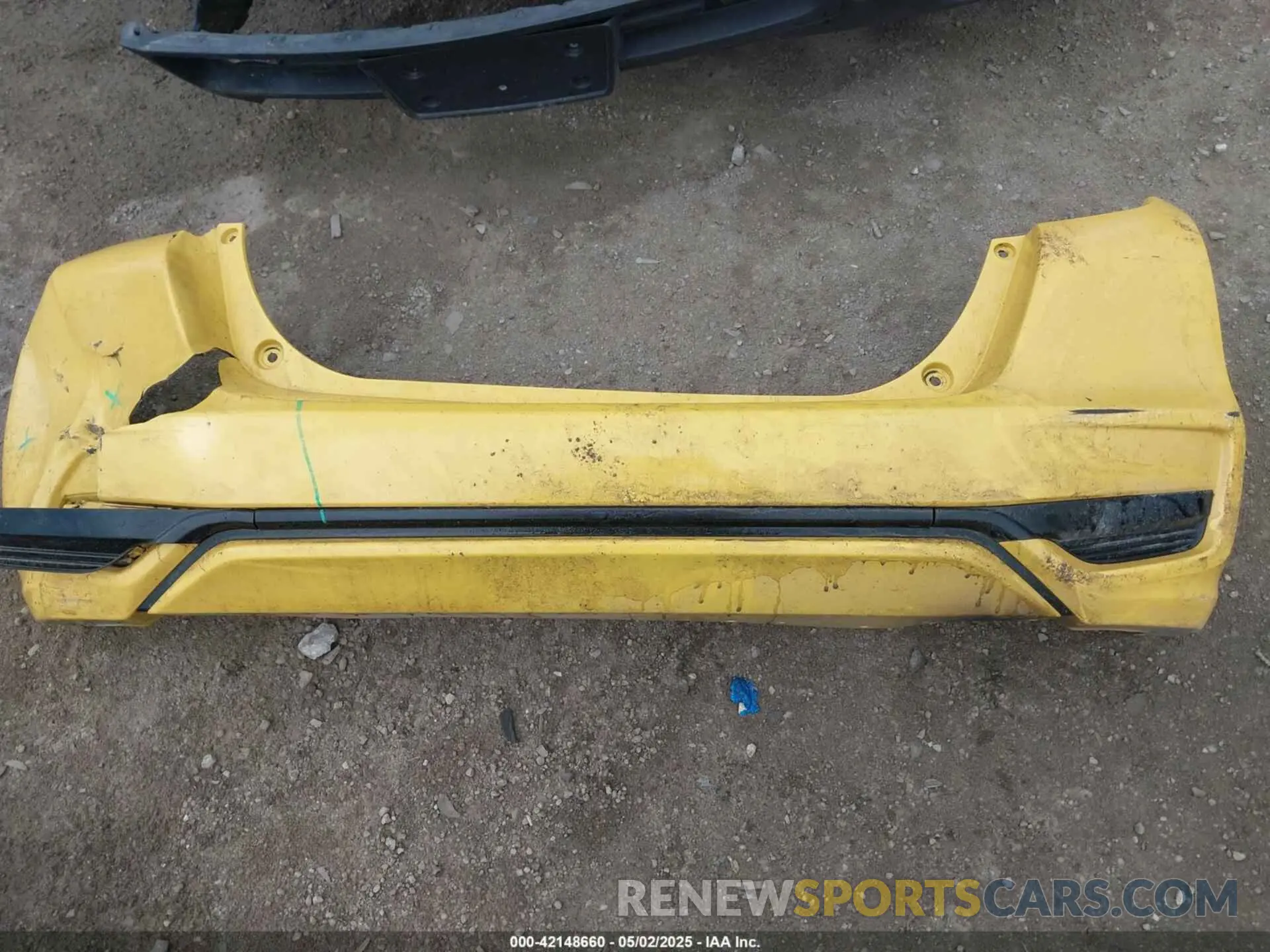 18 Photograph of a damaged car 3HGGK5H86KM723689 HONDA FIT 2019