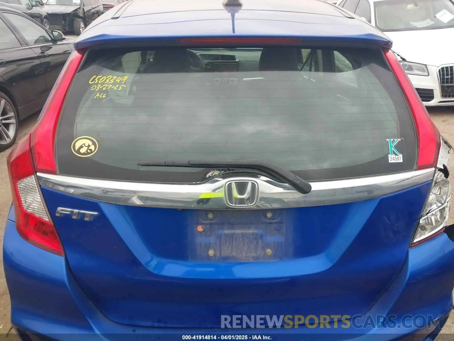 17 Photograph of a damaged car 3HGGK5H87KM707551 HONDA FIT 2019