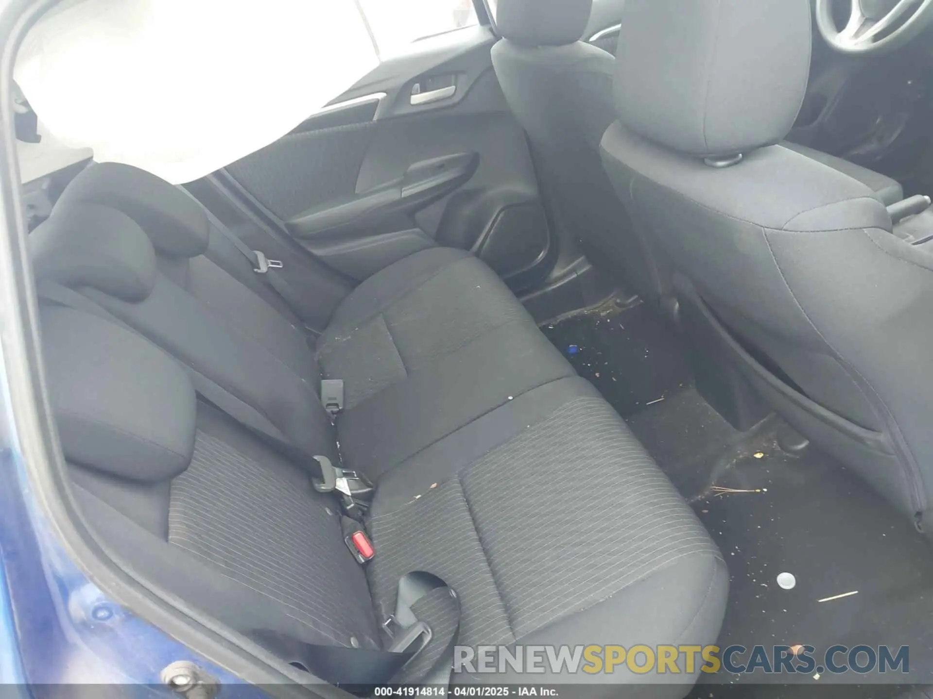 8 Photograph of a damaged car 3HGGK5H87KM707551 HONDA FIT 2019