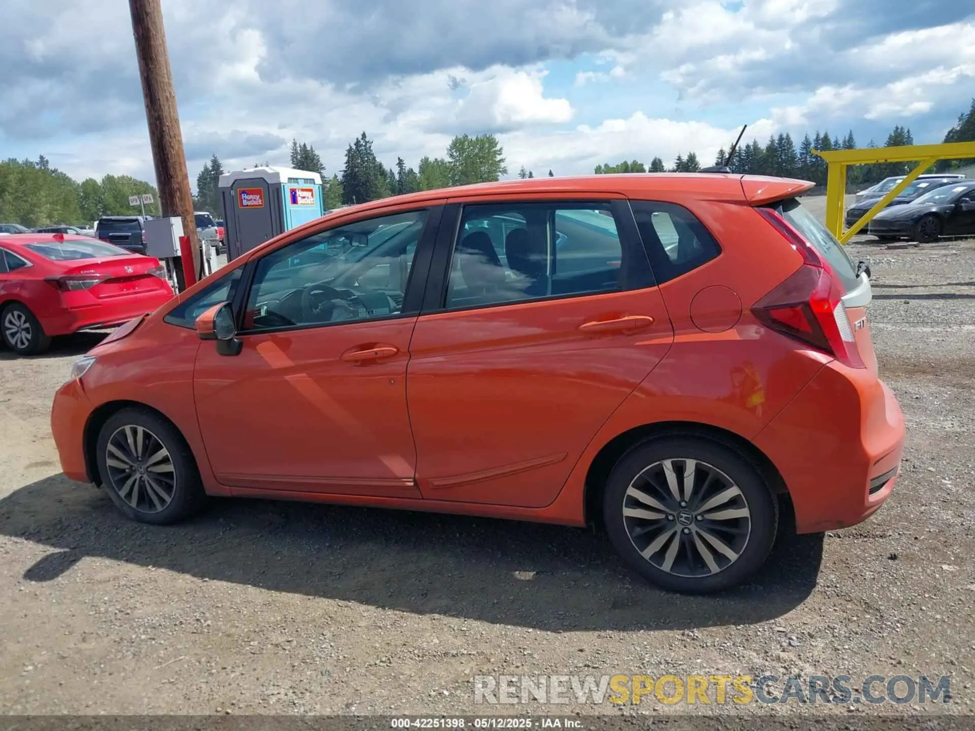14 Фотография поврежденного автомобиля 3HGGK5H87KM722342 HONDA FIT 2019
