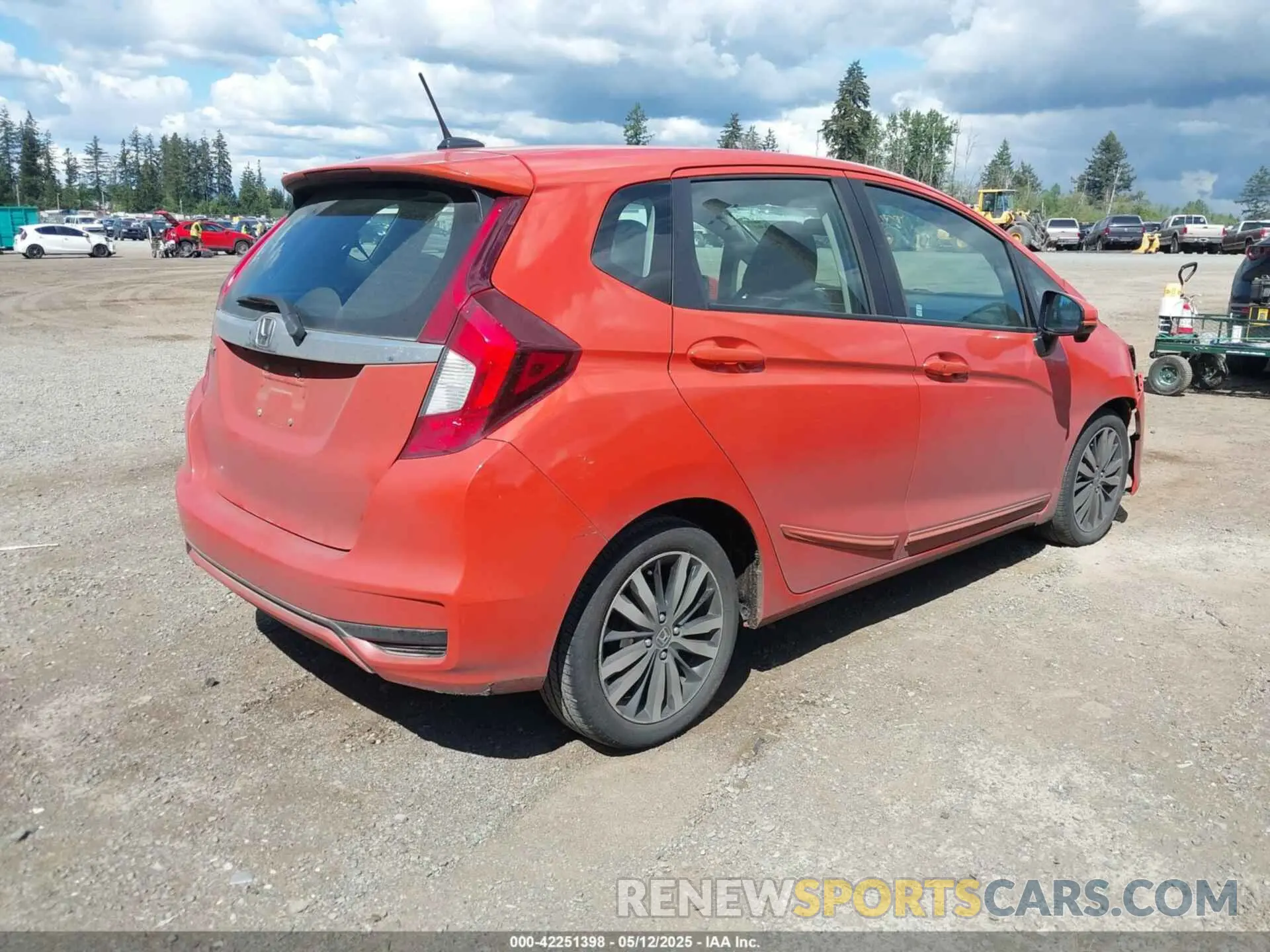 4 Фотография поврежденного автомобиля 3HGGK5H87KM722342 HONDA FIT 2019