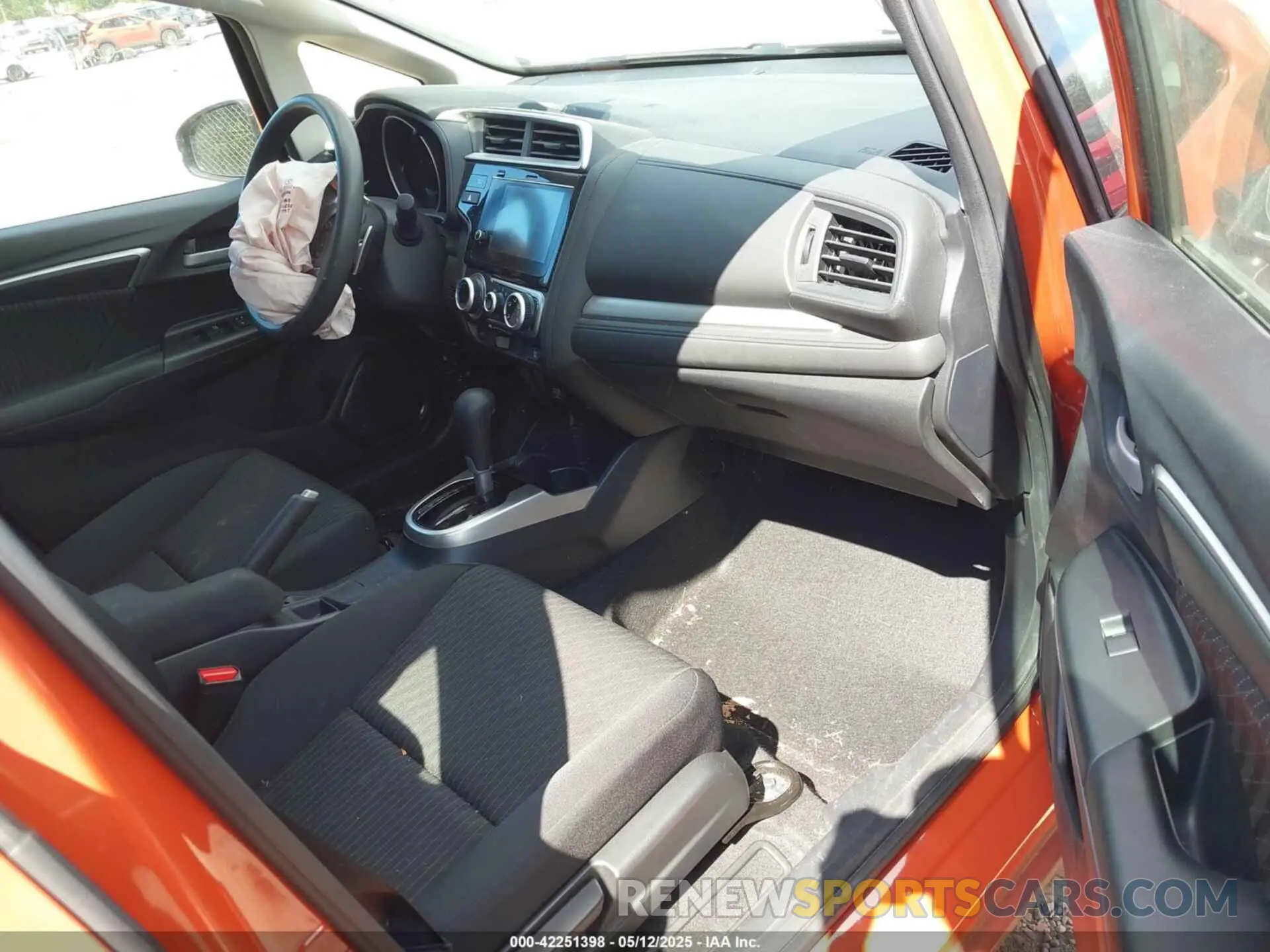 5 Фотография поврежденного автомобиля 3HGGK5H87KM722342 HONDA FIT 2019