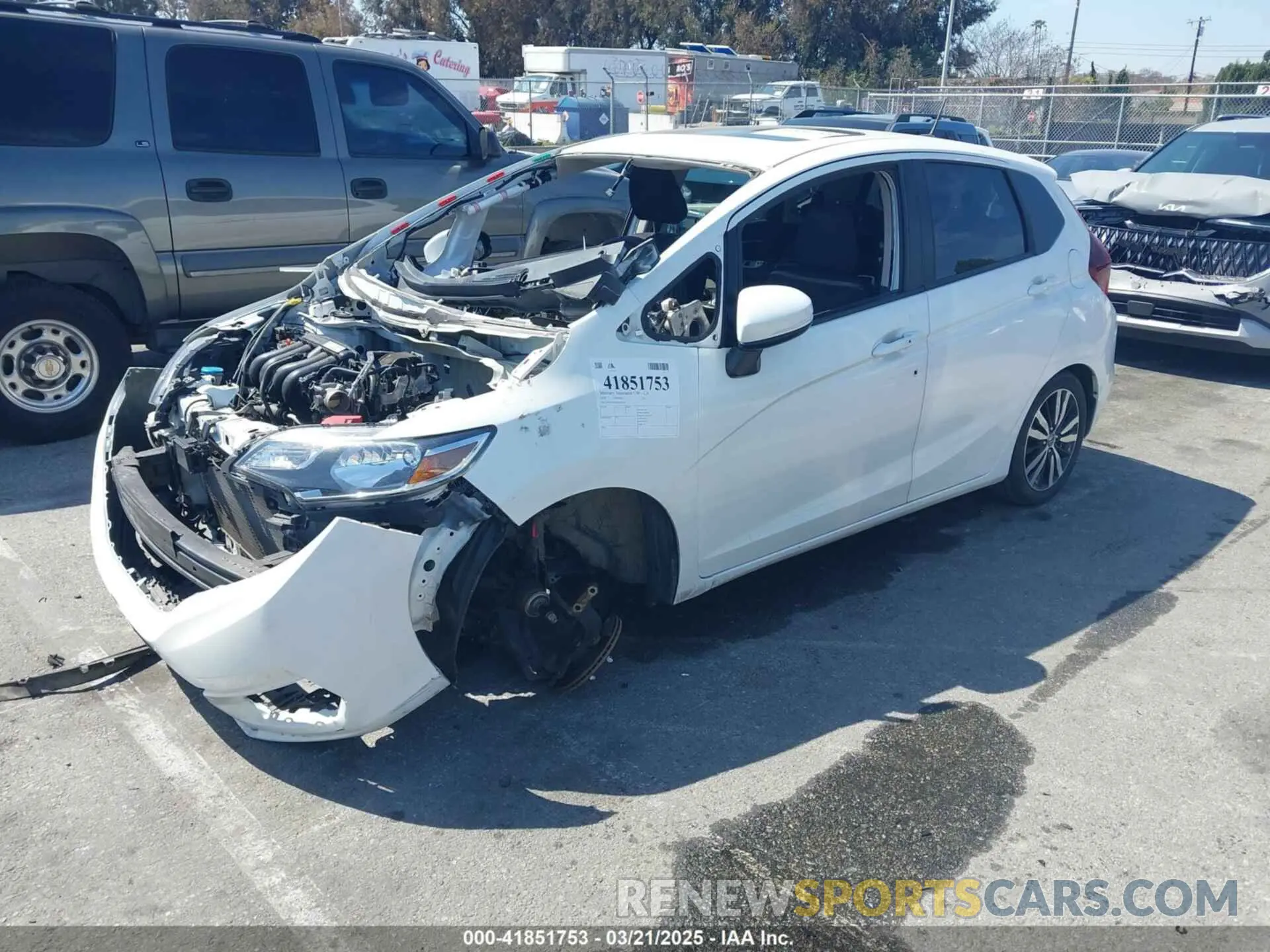 2 Photograph of a damaged car 3HGGK5H87KM731851 HONDA FIT 2019
