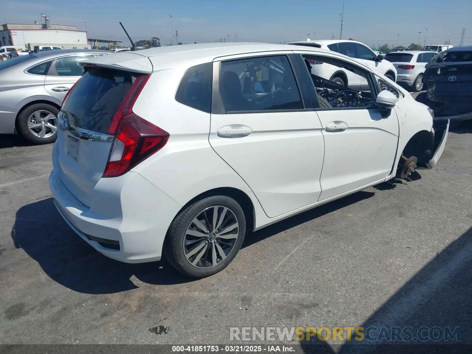 4 Photograph of a damaged car 3HGGK5H87KM731851 HONDA FIT 2019