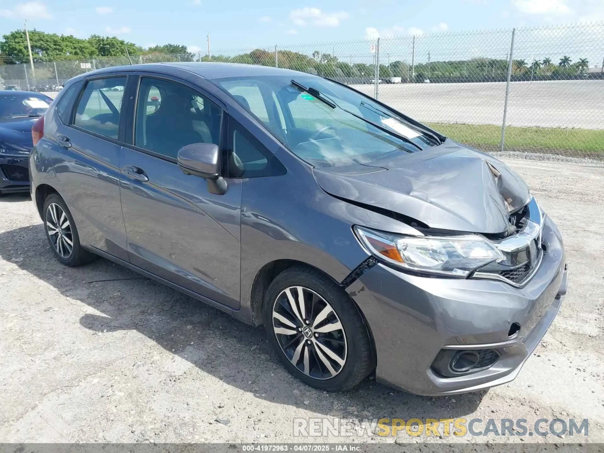 1 Фотография поврежденного автомобиля 3HGGK5H87KM735382 HONDA FIT 2019