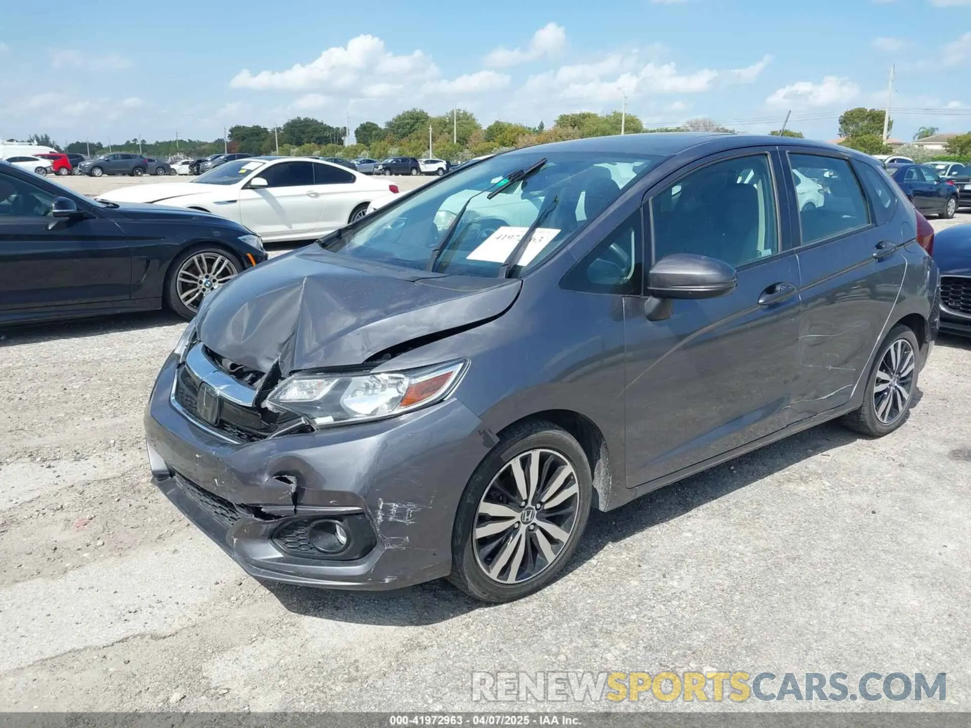 2 Фотография поврежденного автомобиля 3HGGK5H87KM735382 HONDA FIT 2019