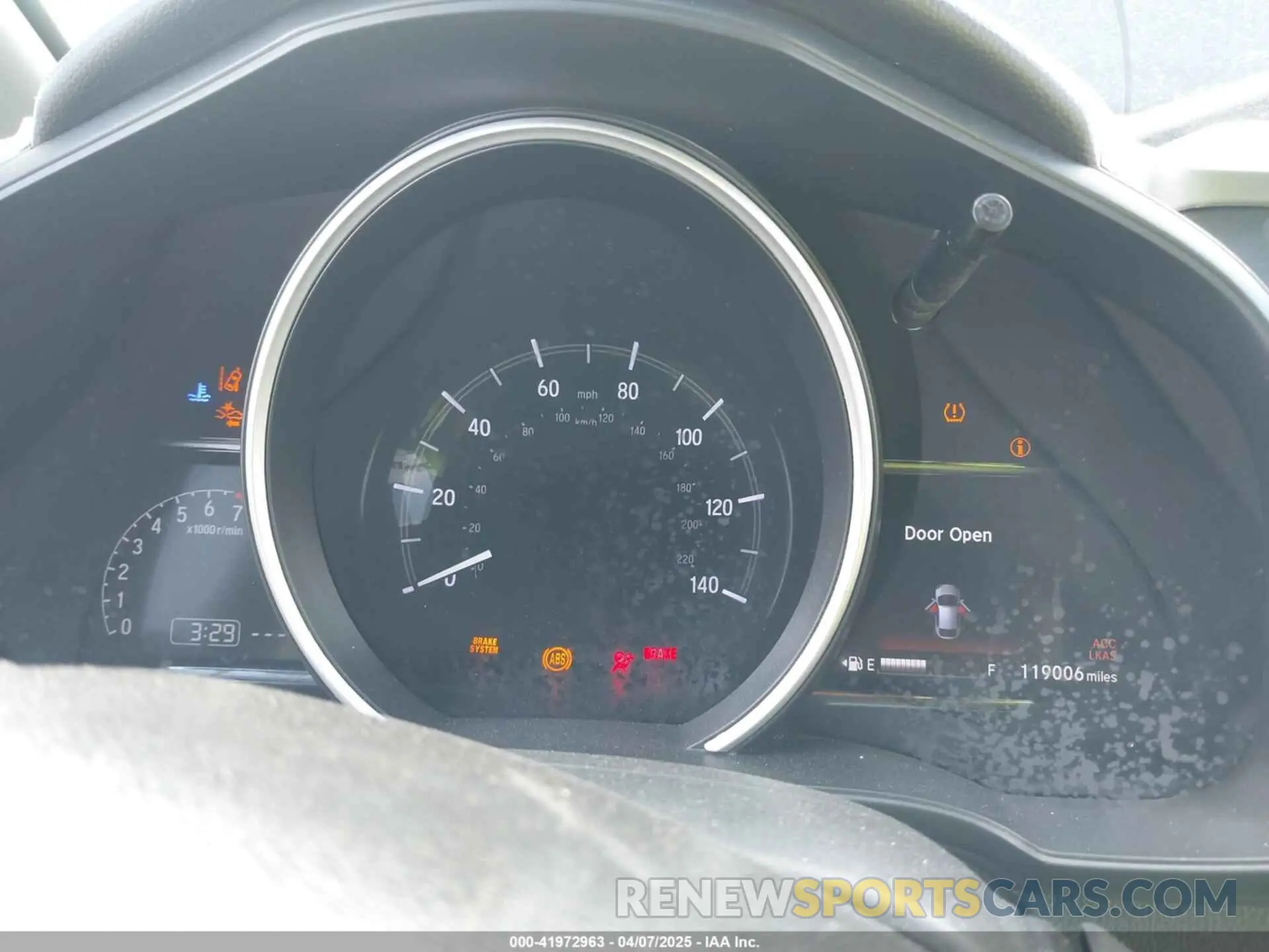 7 Фотография поврежденного автомобиля 3HGGK5H87KM735382 HONDA FIT 2019