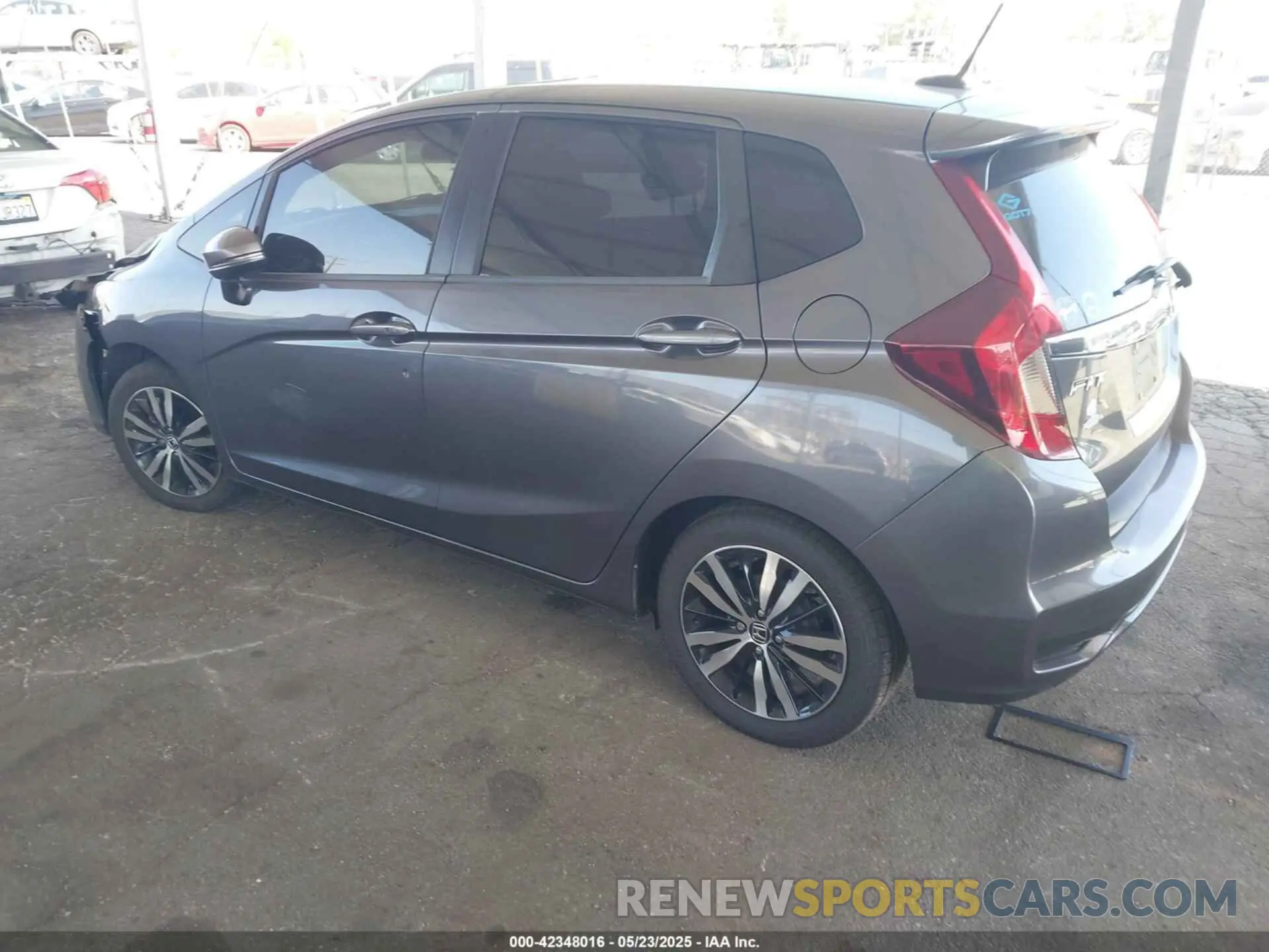 3 Photograph of a damaged car 3HGGK5H88KM719594 HONDA FIT 2019