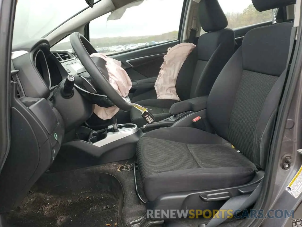 7 Фотография поврежденного автомобиля 3HGGK5H88KM741997 HONDA FIT 2019