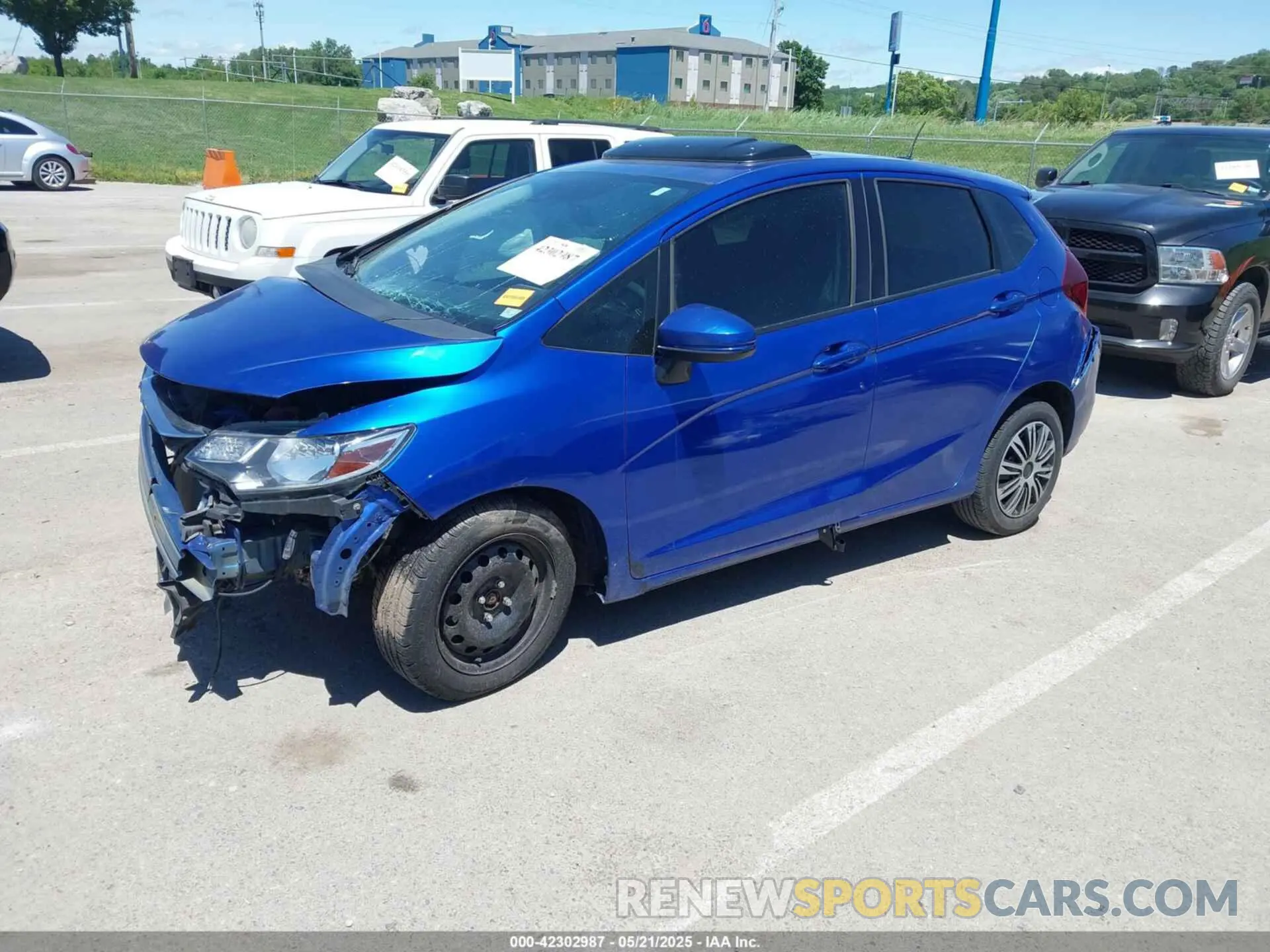 2 Фотография поврежденного автомобиля 3HGGK5H89KM753110 HONDA FIT 2019