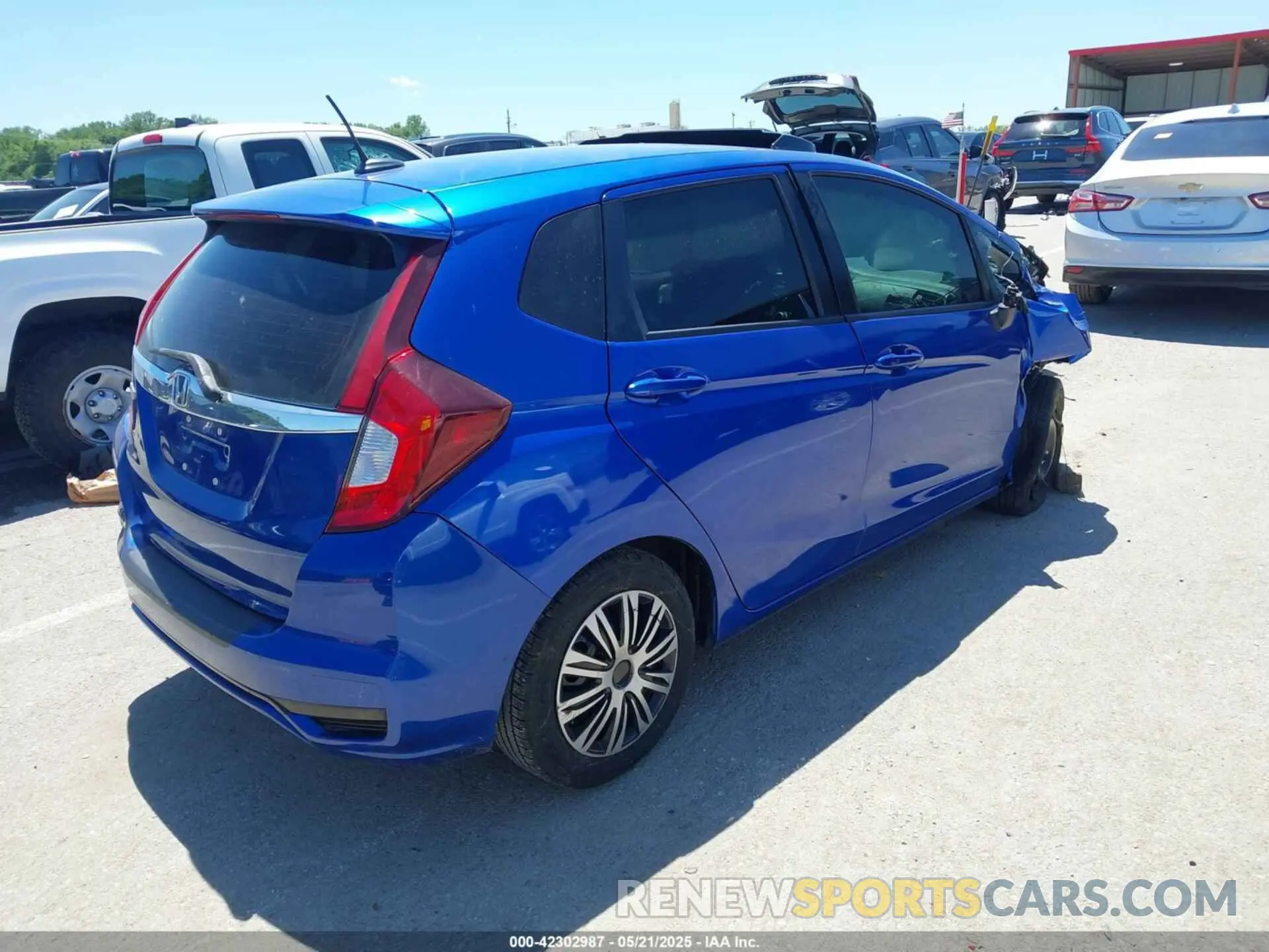 4 Фотография поврежденного автомобиля 3HGGK5H89KM753110 HONDA FIT 2019