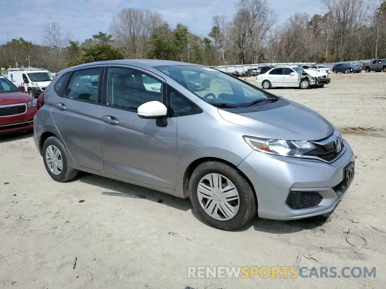 4 Photograph of a damaged car 3HGGK5H40LM720138 HONDA FIT 2020