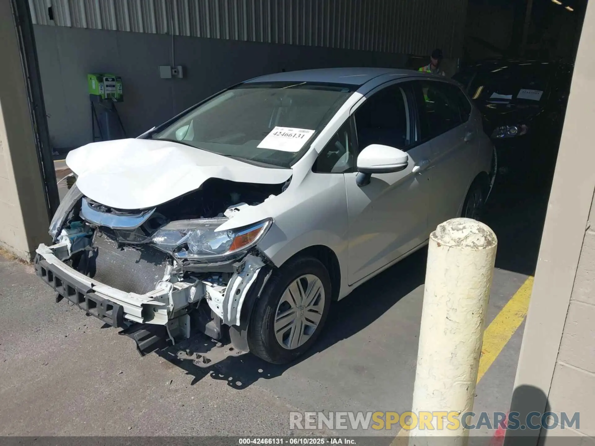 2 Photograph of a damaged car 3HGGK5H41LM718351 HONDA FIT 2020