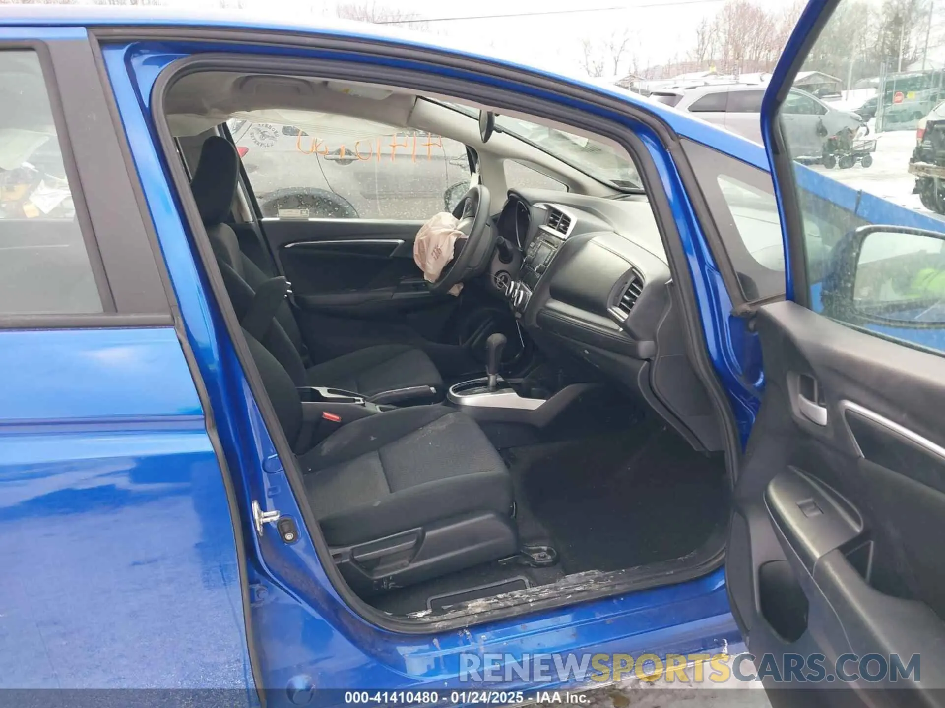 5 Photograph of a damaged car 3HGGK5H43LM716911 HONDA FIT 2020