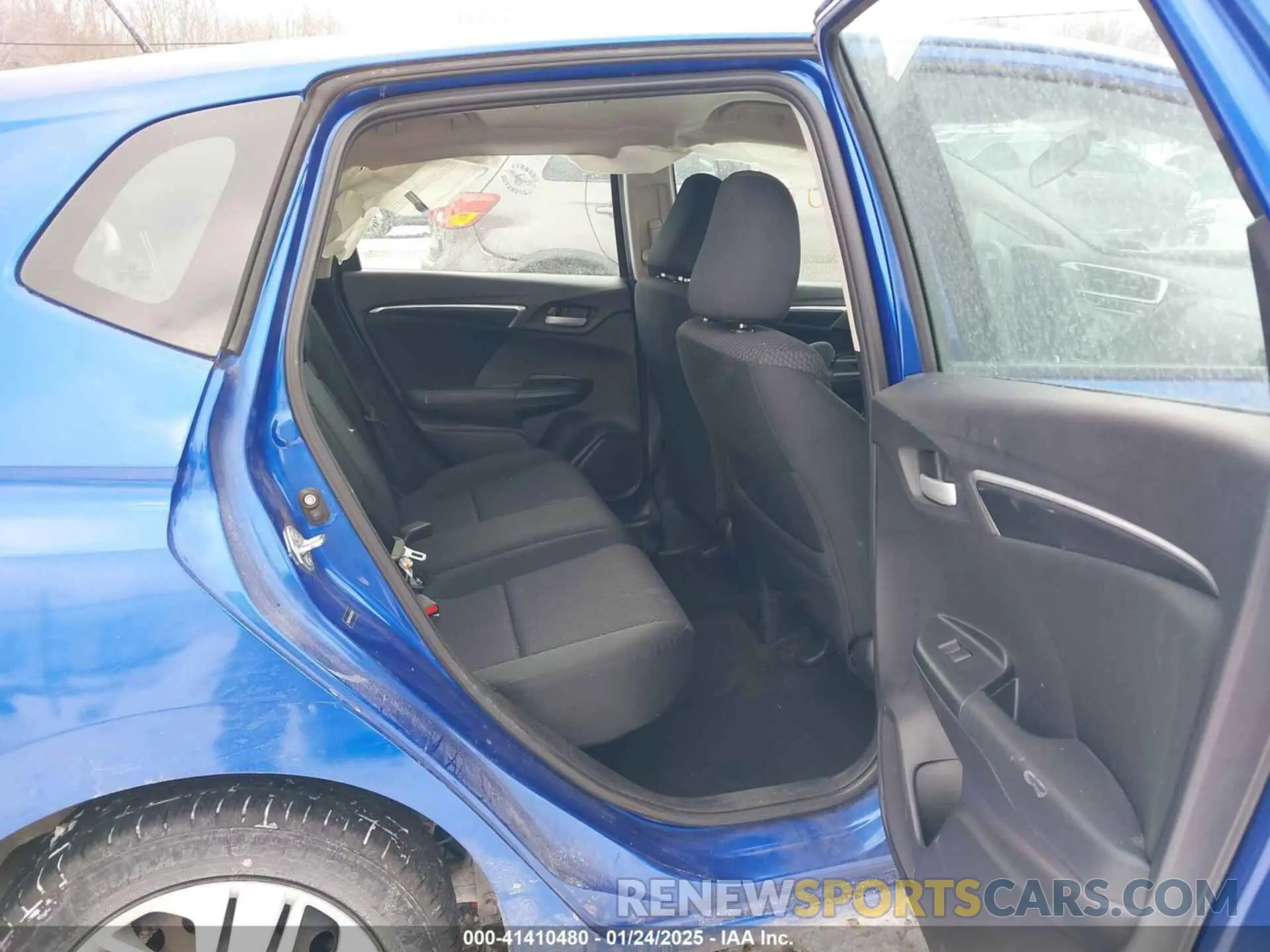 8 Photograph of a damaged car 3HGGK5H43LM716911 HONDA FIT 2020
